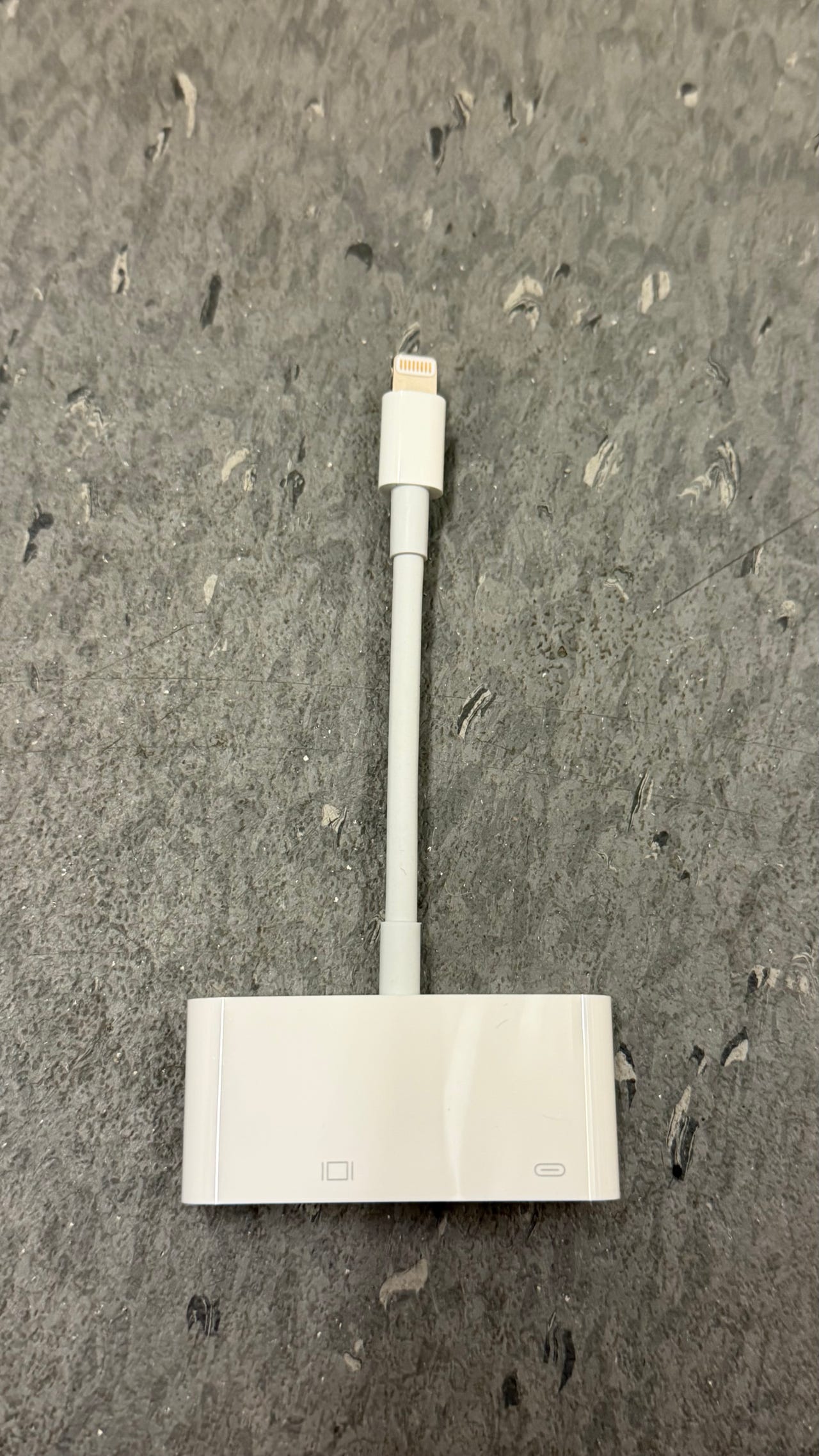 Apple Lightning Adapter