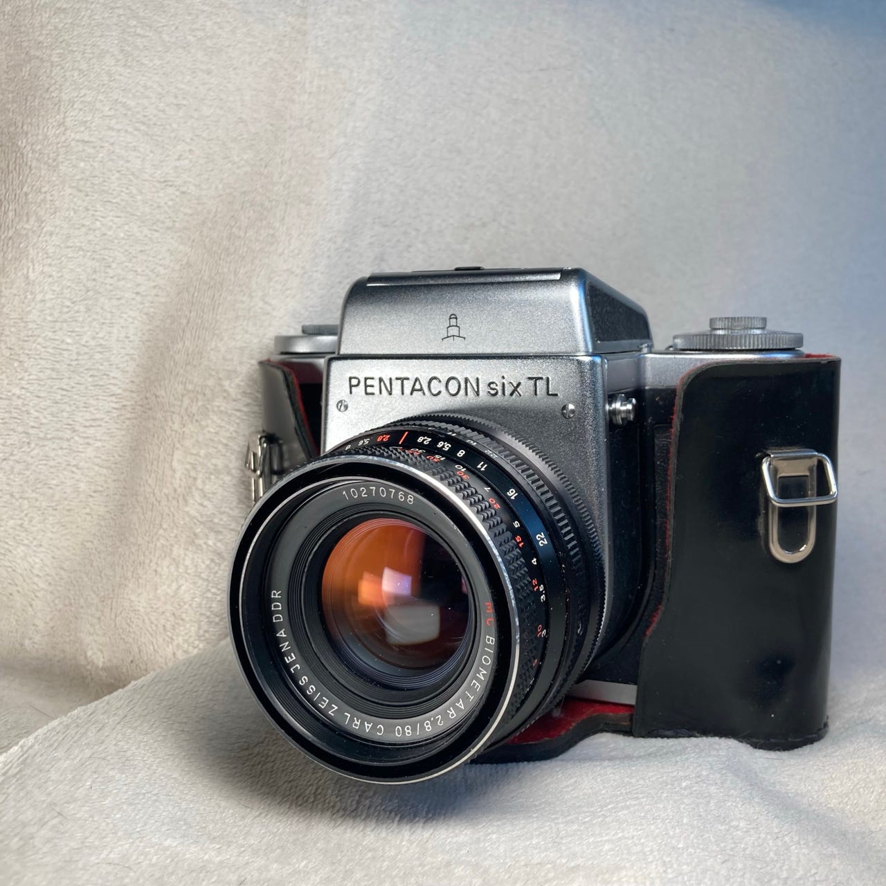 Pentacon Six TL + Carl Zeiss Jena Biometar 80mm f/2.8 MC
