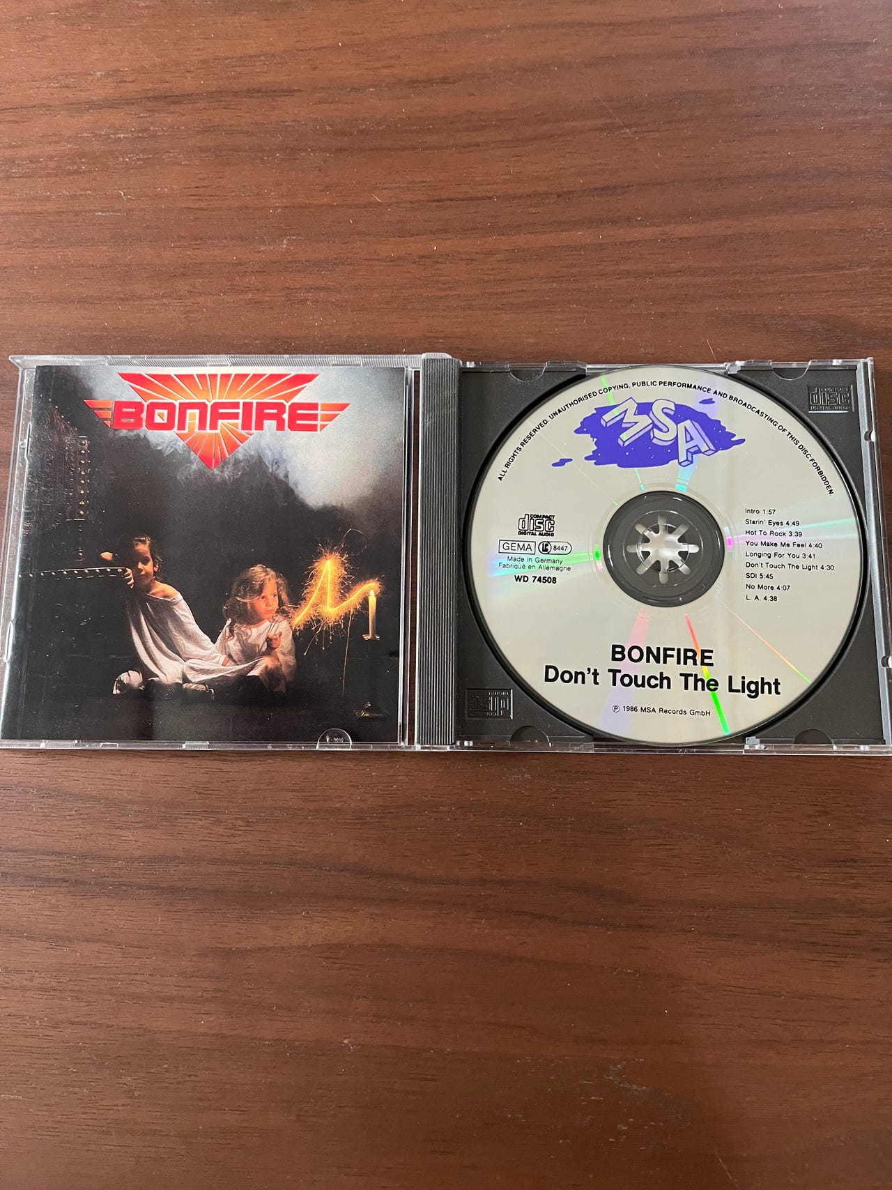 Bonfire - Don't Touch the Light | Tori