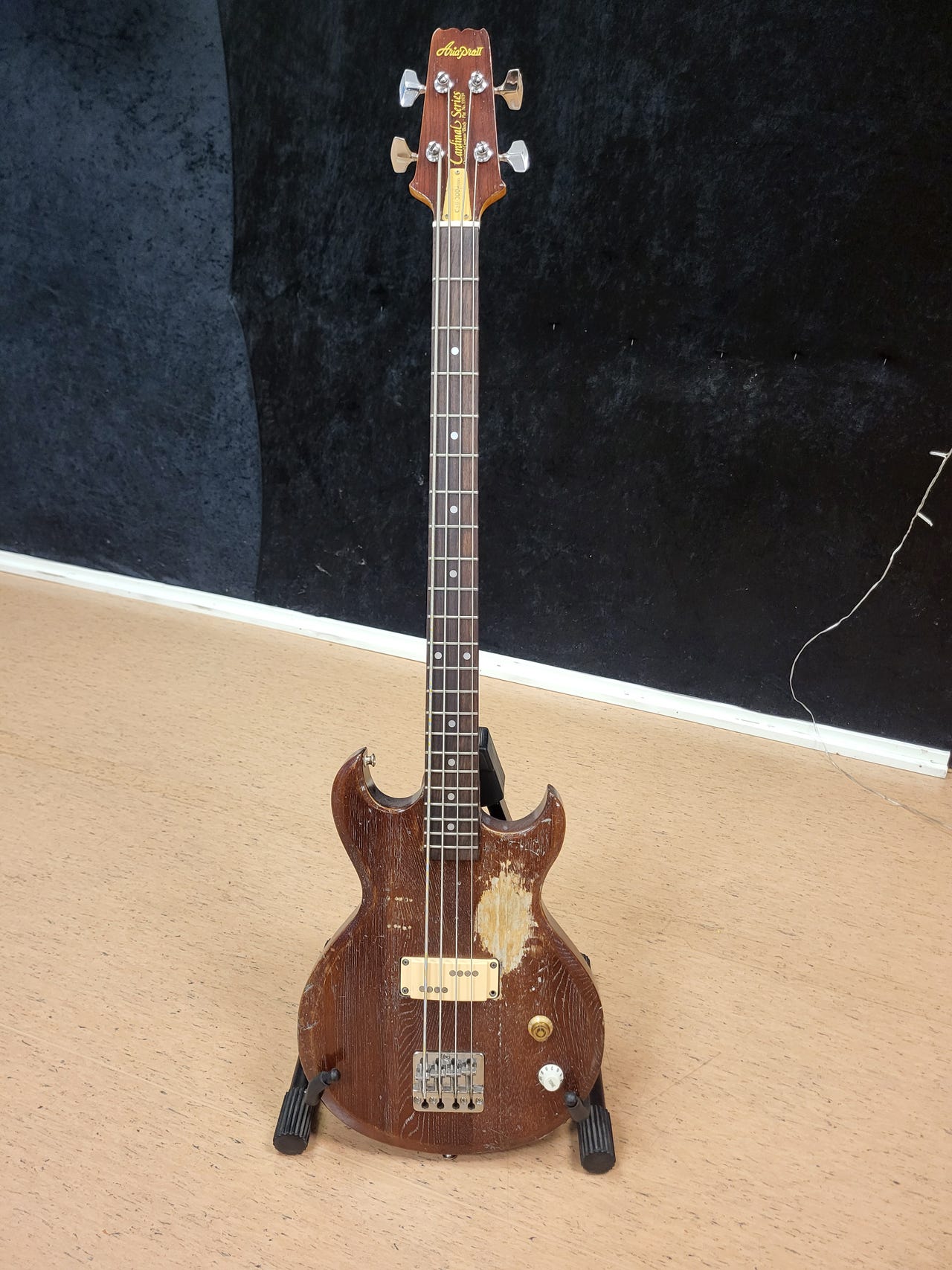 Aria Pro II Cardinal Series CSB-300 | Tori