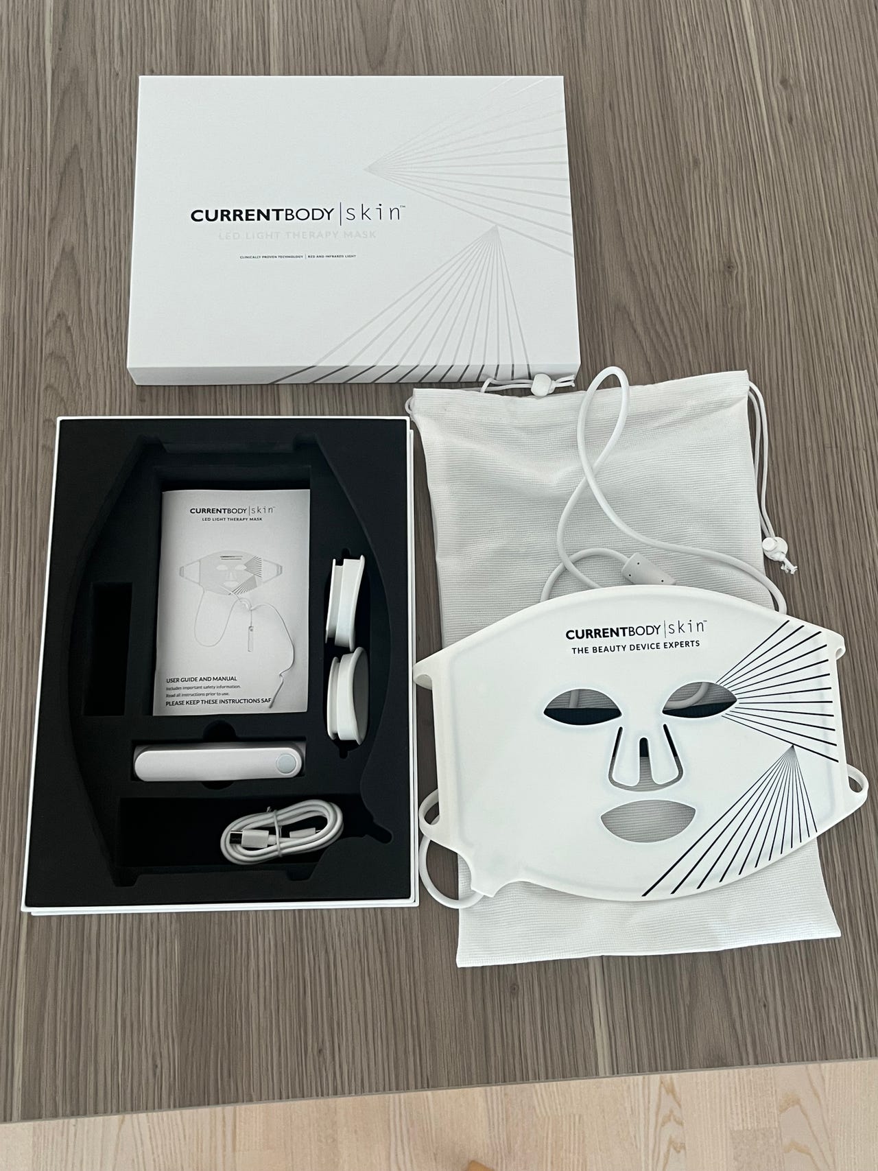 CurrentBody Skin LED Light Therapy Mask -kasvomaski | Tori