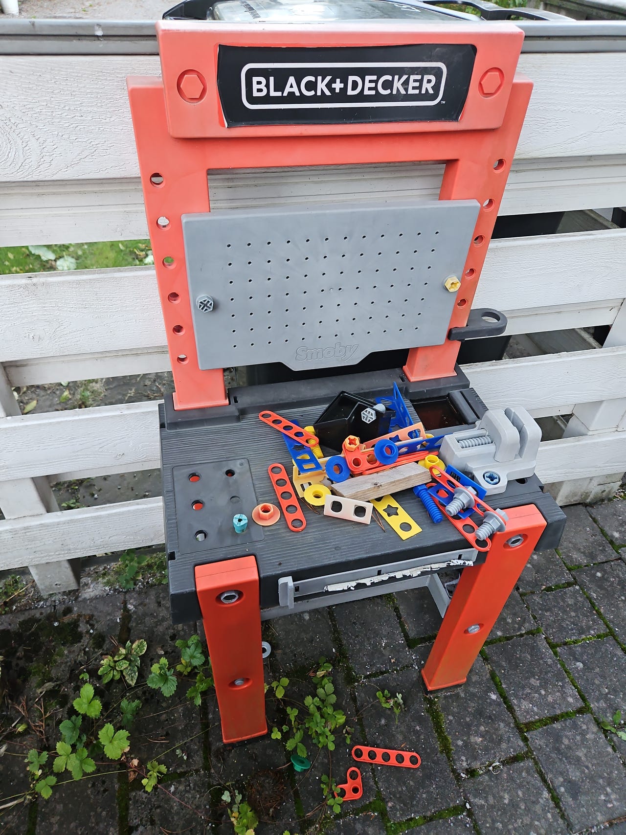 Black&Decker lelutyökalupöytä ulkokäyttöön | Tori