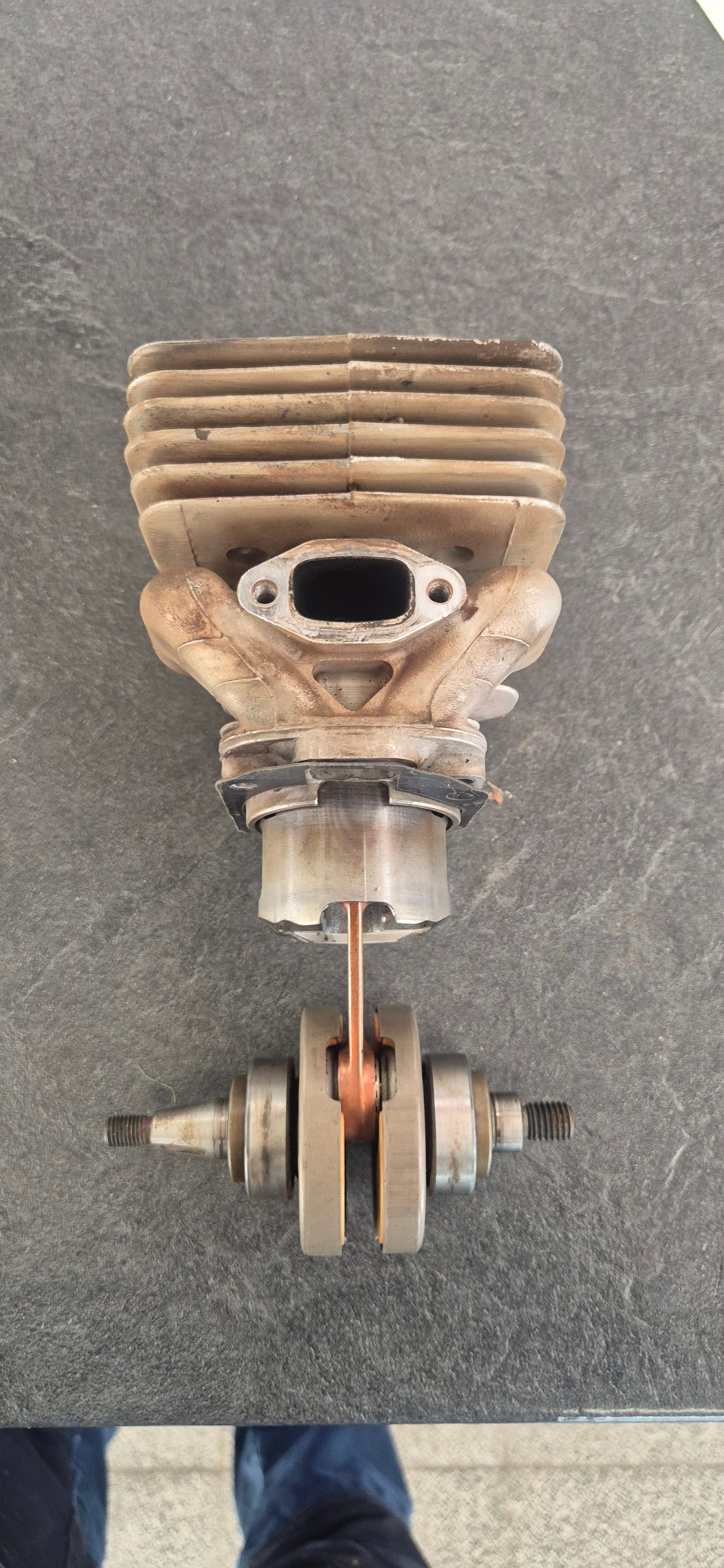 Husqvarna 555fxt sylinterisarja+akseli