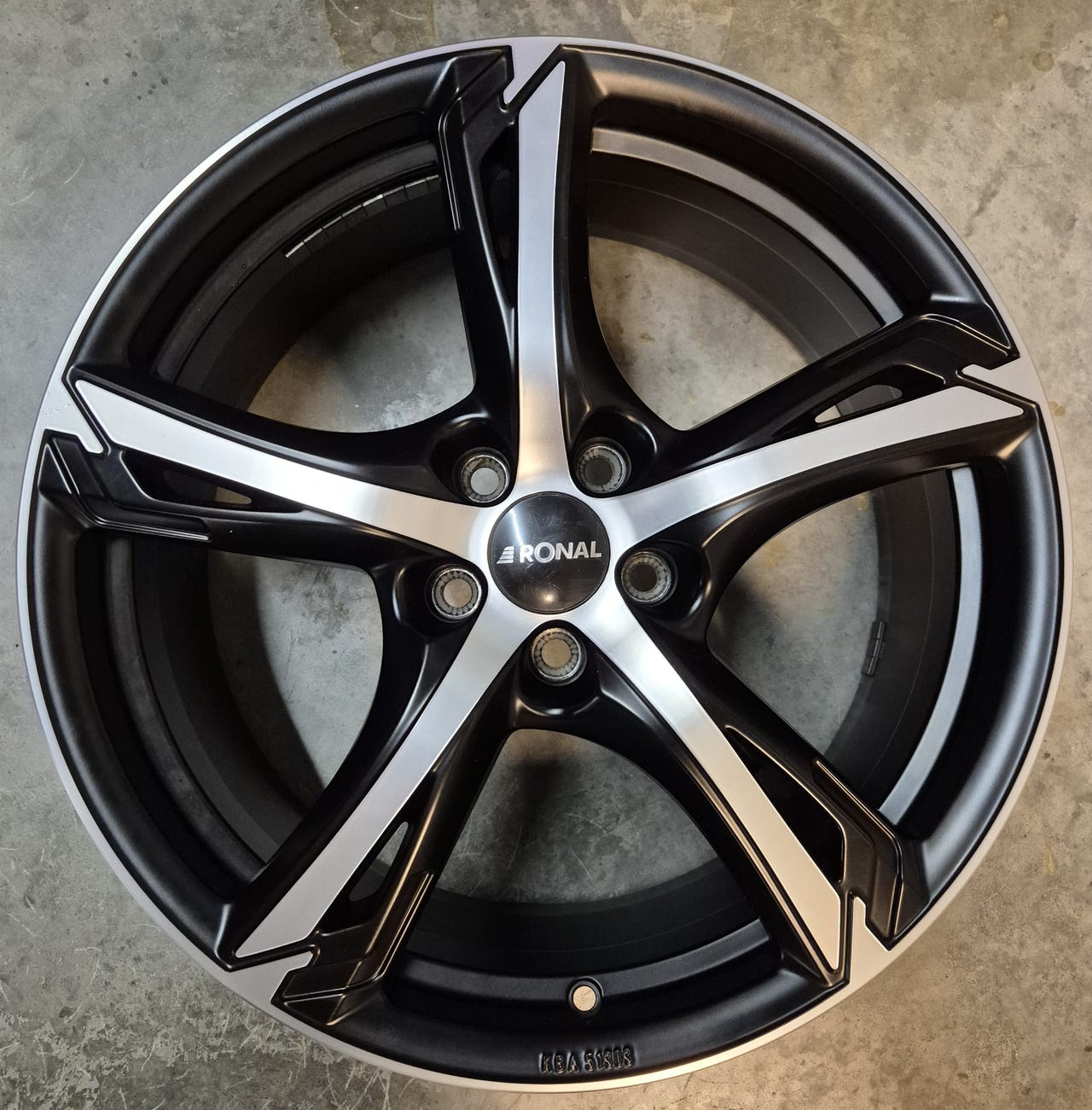 Ronal R62 Jet Black Matt Front Cut 8J x 19