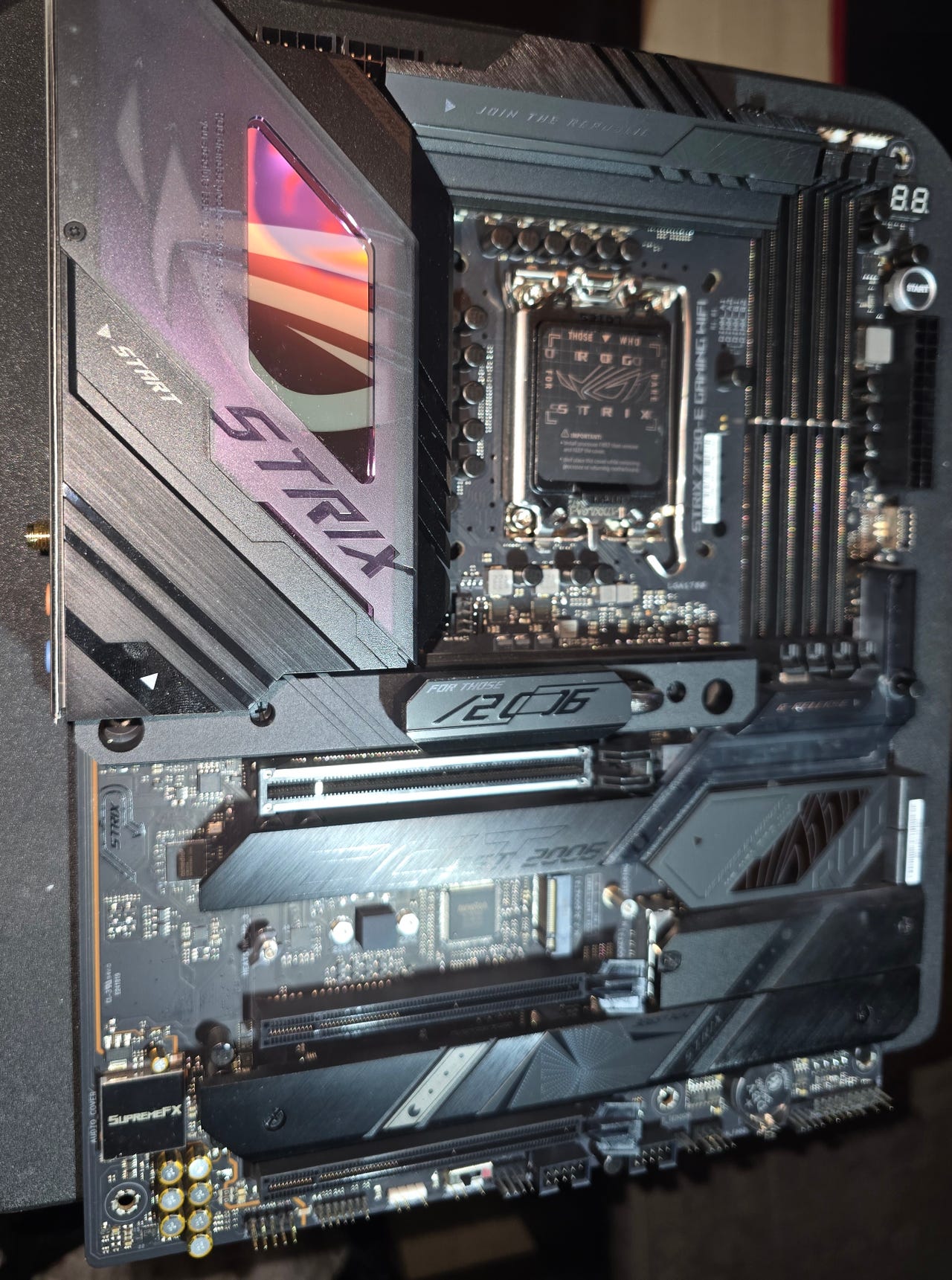 ASUS ROG Strix Z790-E Gaming WiFi -emolevy | Tori