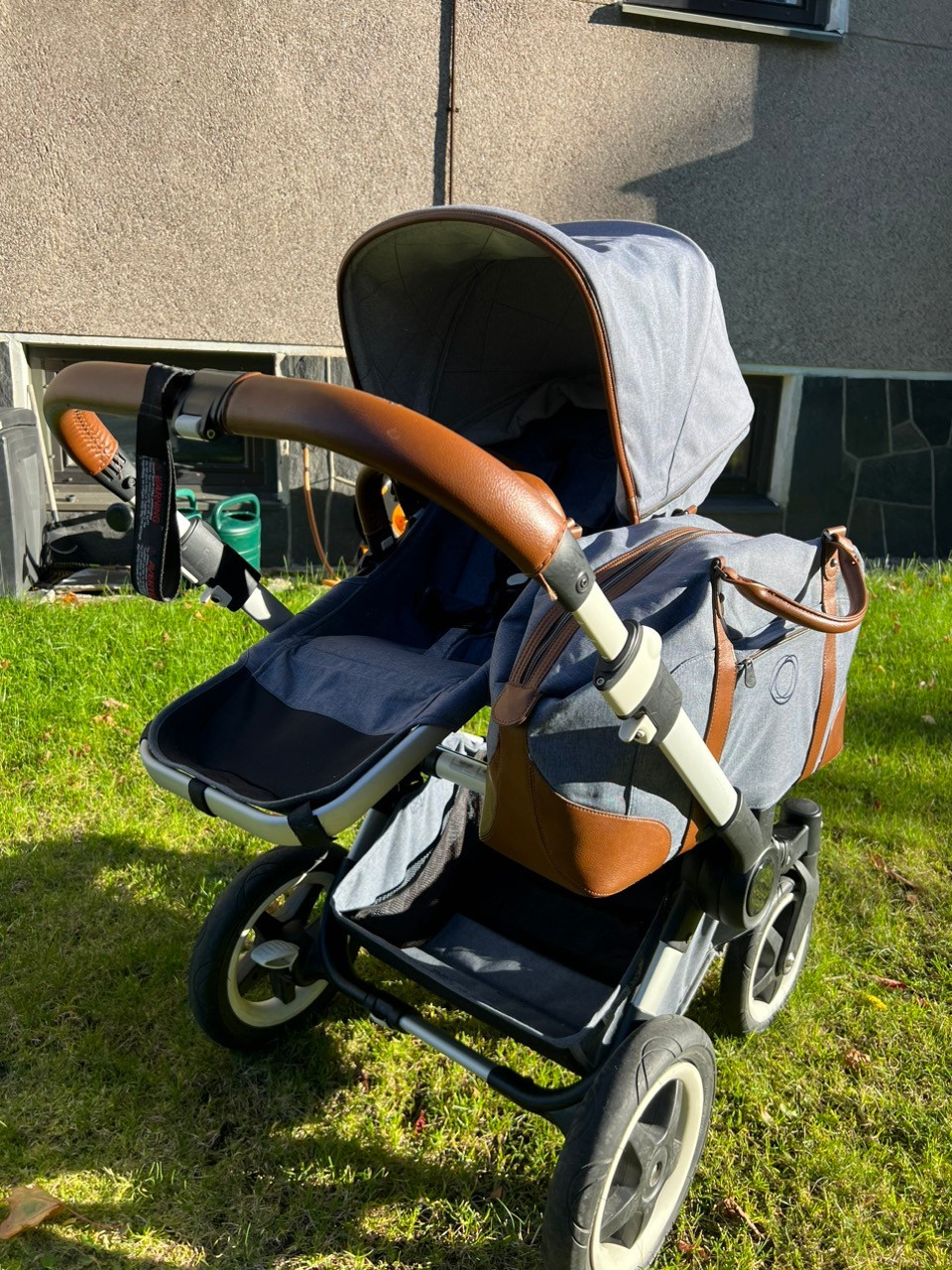 Bugaboo Donkey Weekender denim kuosilla ja hoitolaukulla Tori