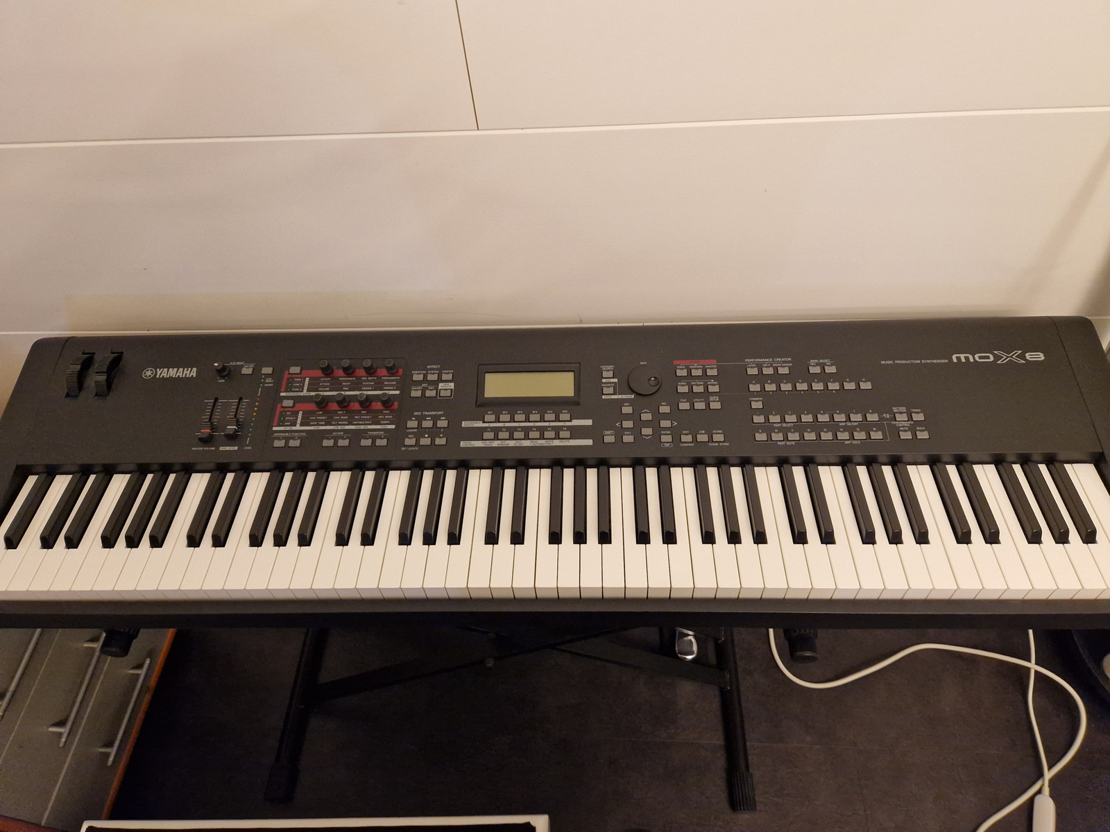 Yamaha MOX8 piano / kosketinsoitin / työasemasyntetisaattori | Tori