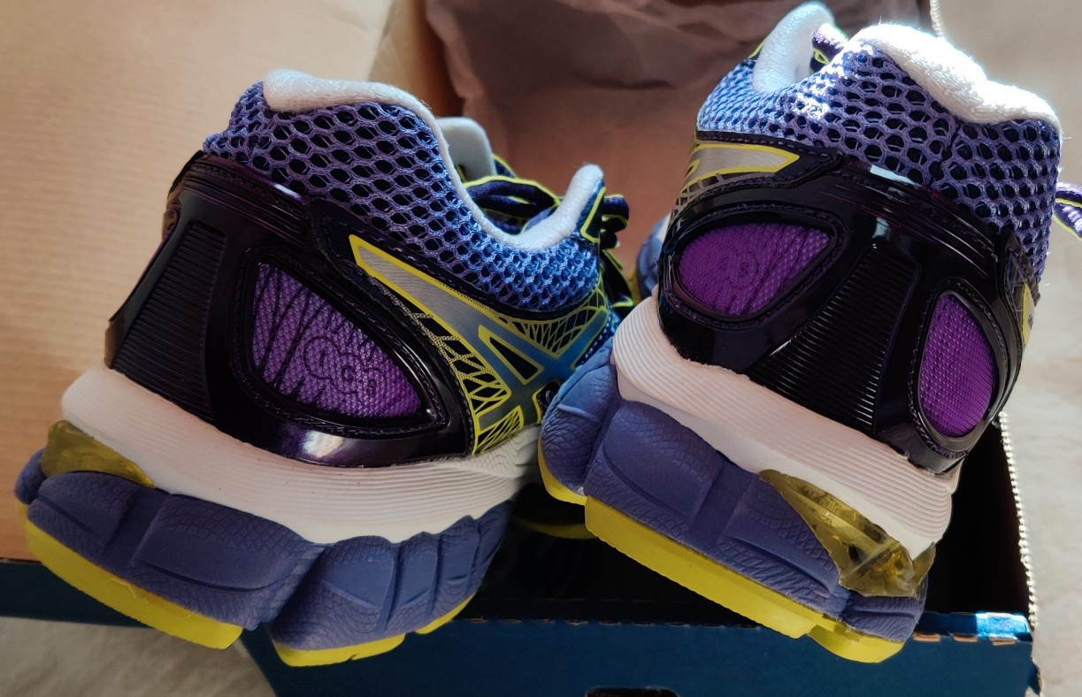 Asics Gel Nimbus 16 juoksukengat uusi Tori