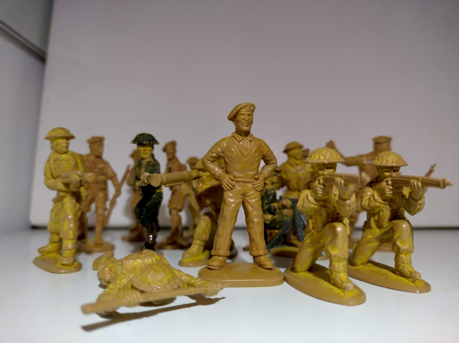 70×130“Toy Soldiers” ViNTAGE TURKiSH RUG 70×130“Toy Soldiers” ViNTAGE TURKiSH RUG