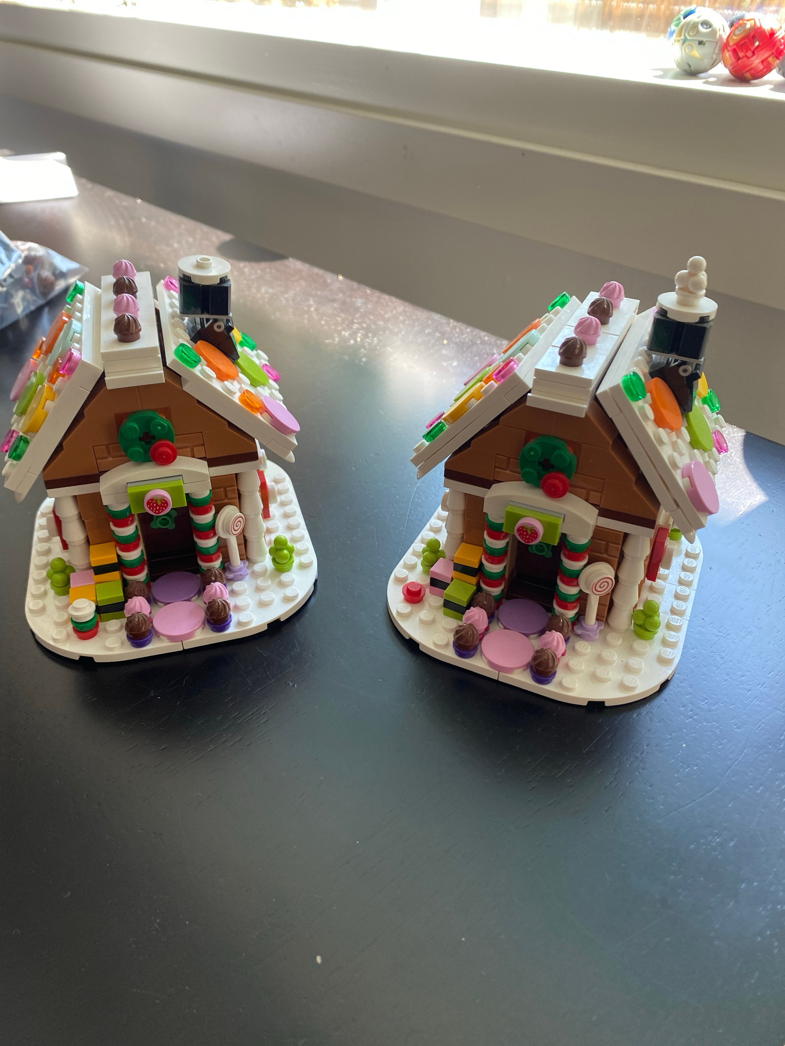 Lego gingerbread house 40139 sales