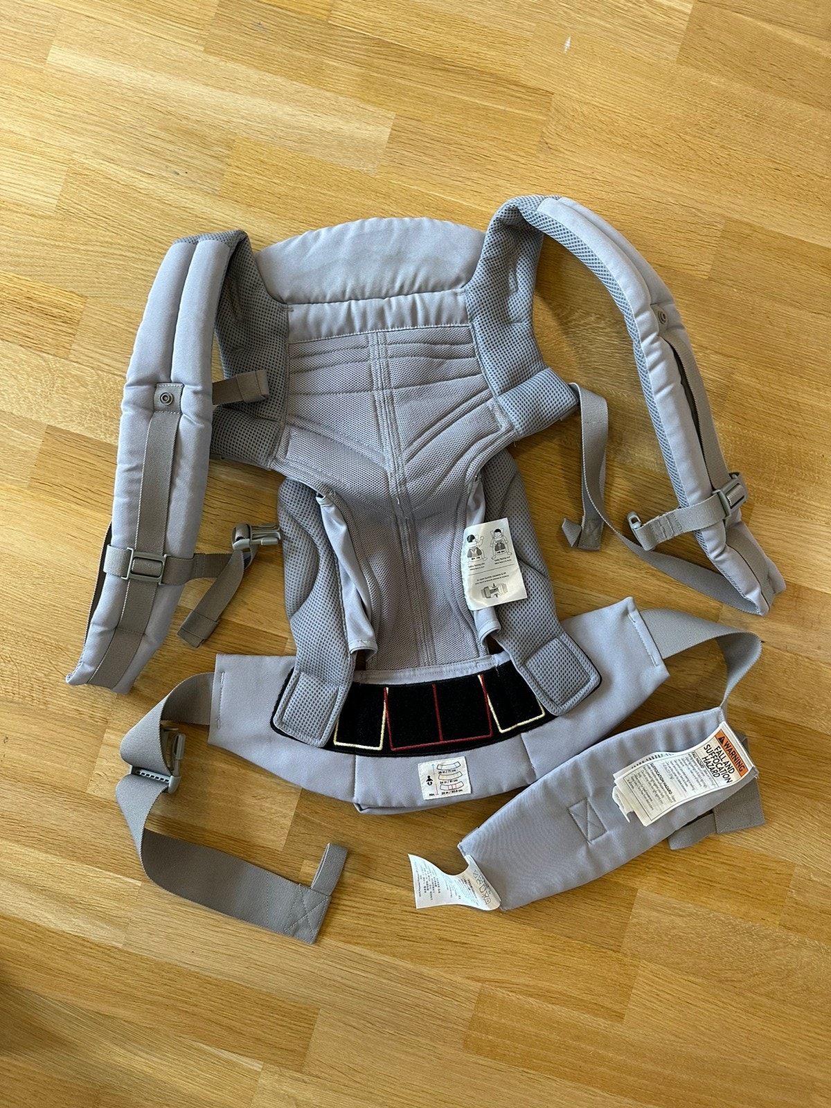 Myydään uudenveroinen Ergobaby Omni 360 kantoreppu Tori