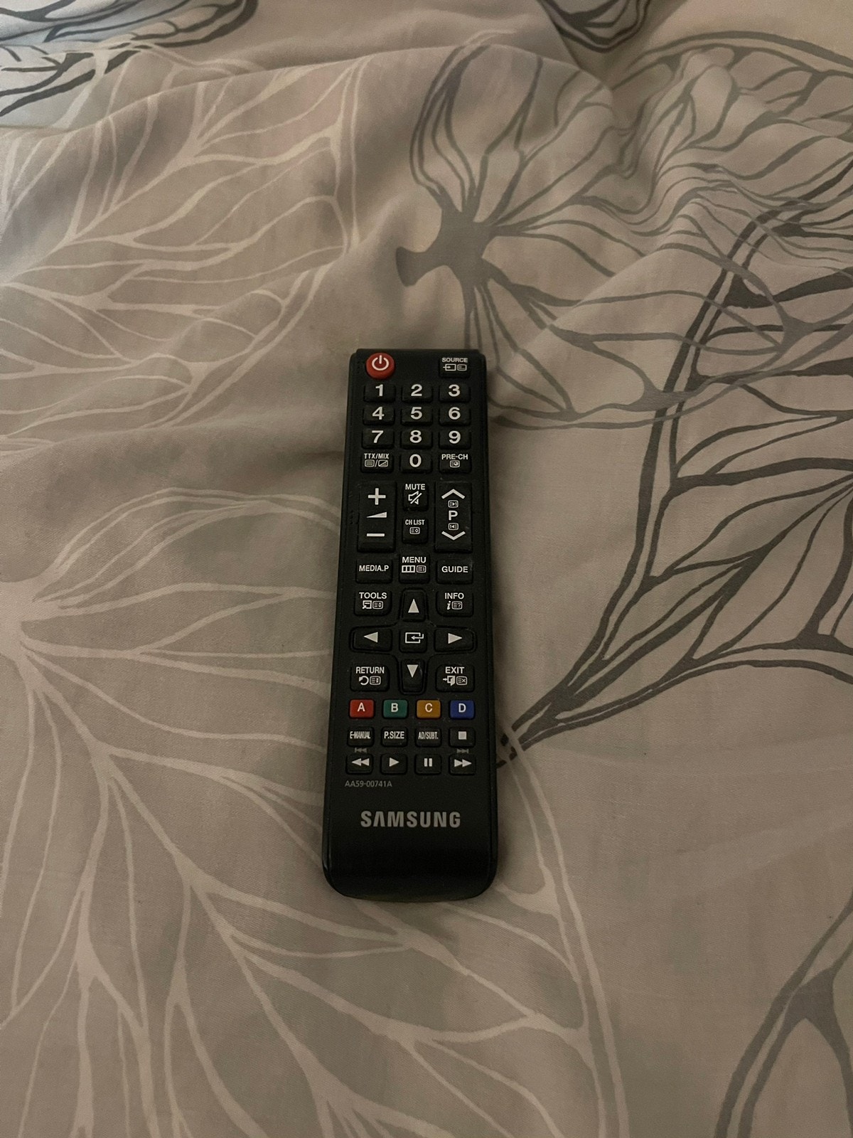 Samsung TV 32” + Seinäteline Tori