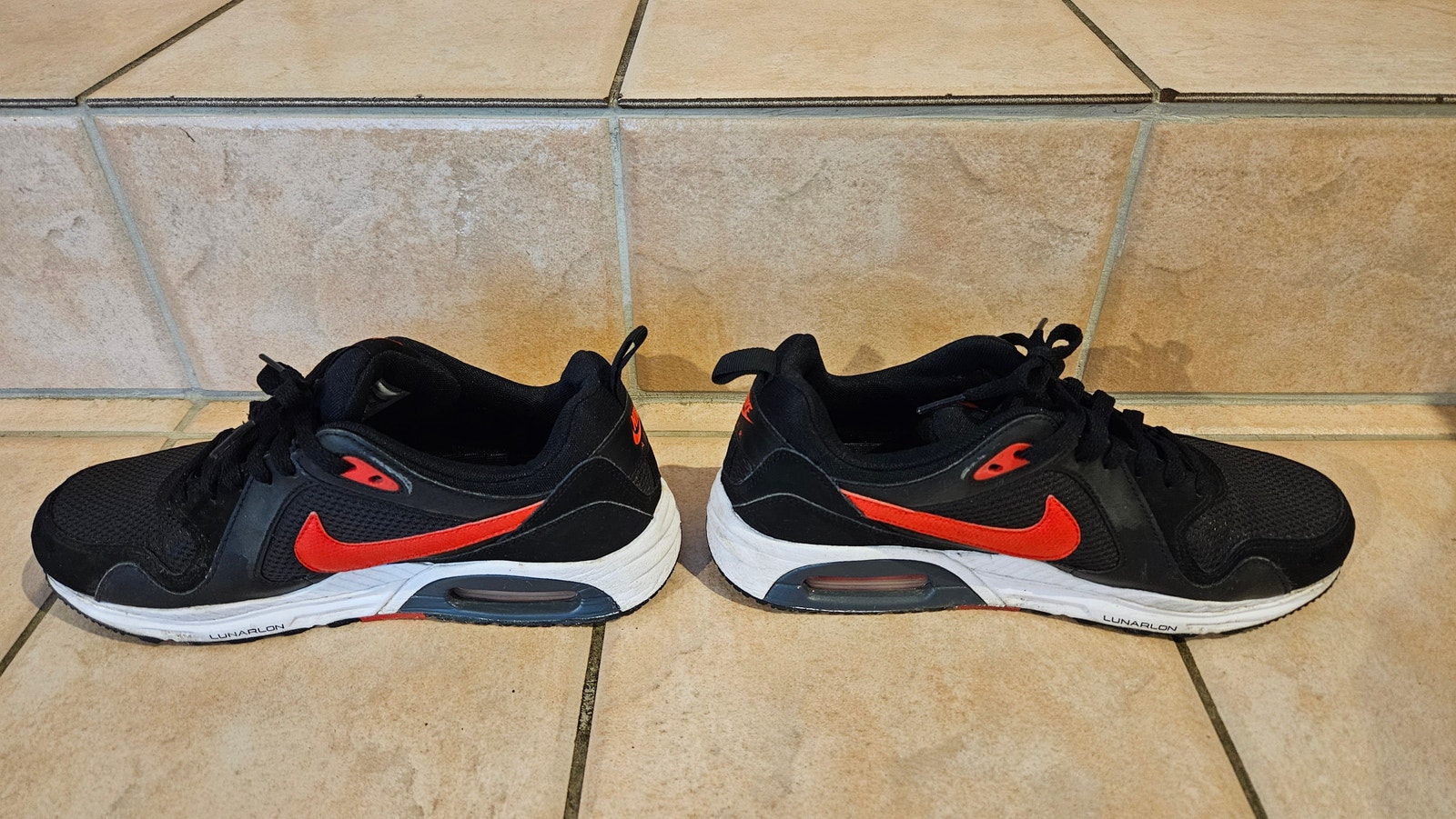 nike air max trax lunarlon