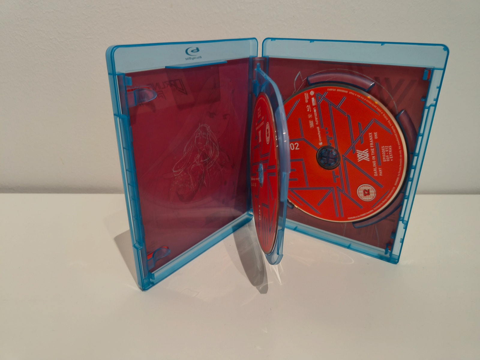 Bluray Darling in the FranXX anime sarja Tori