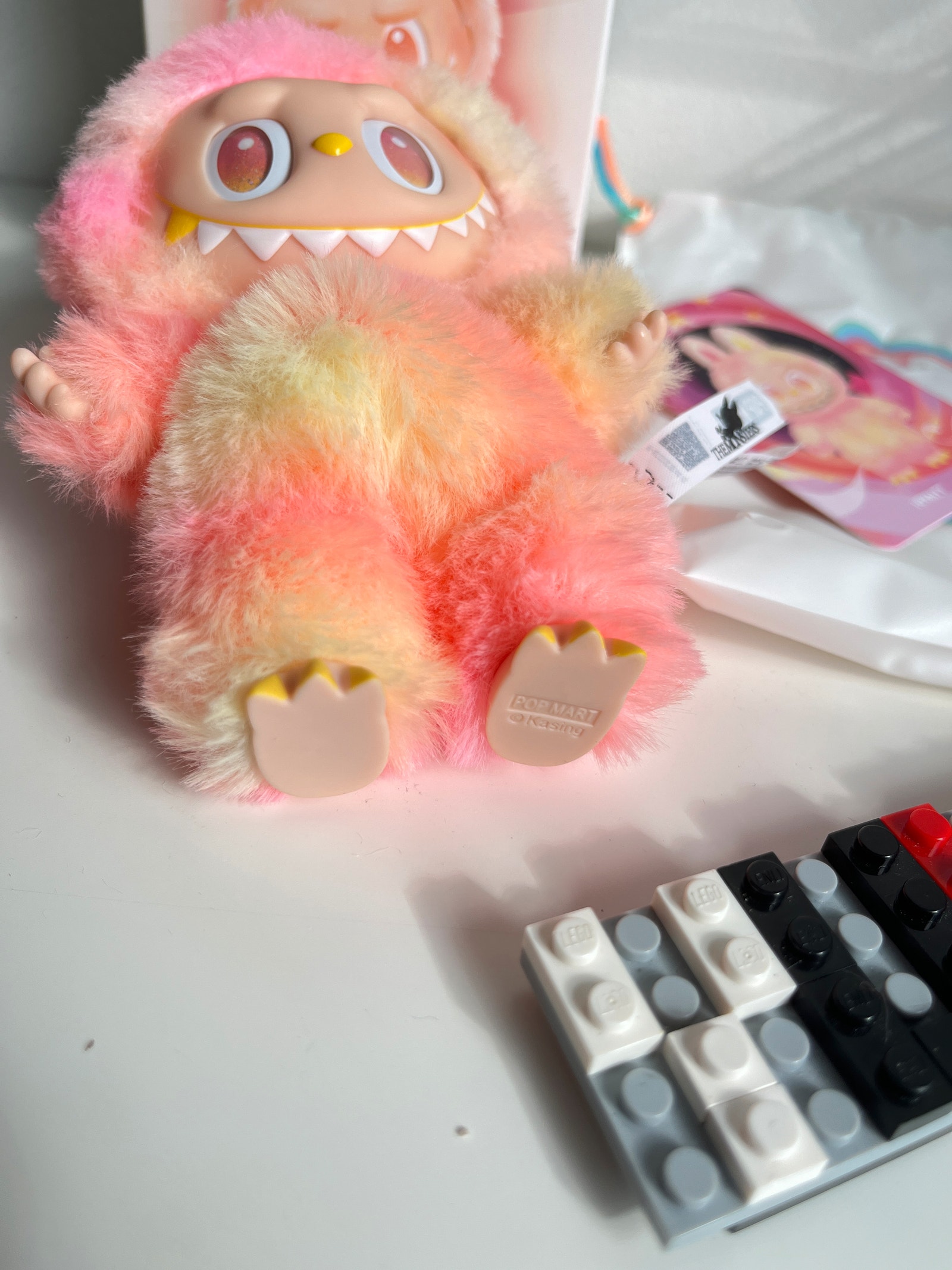 ラブブ　big into Energy LOYALTY Labubu Big into energy Loyalty Keychain | Tori