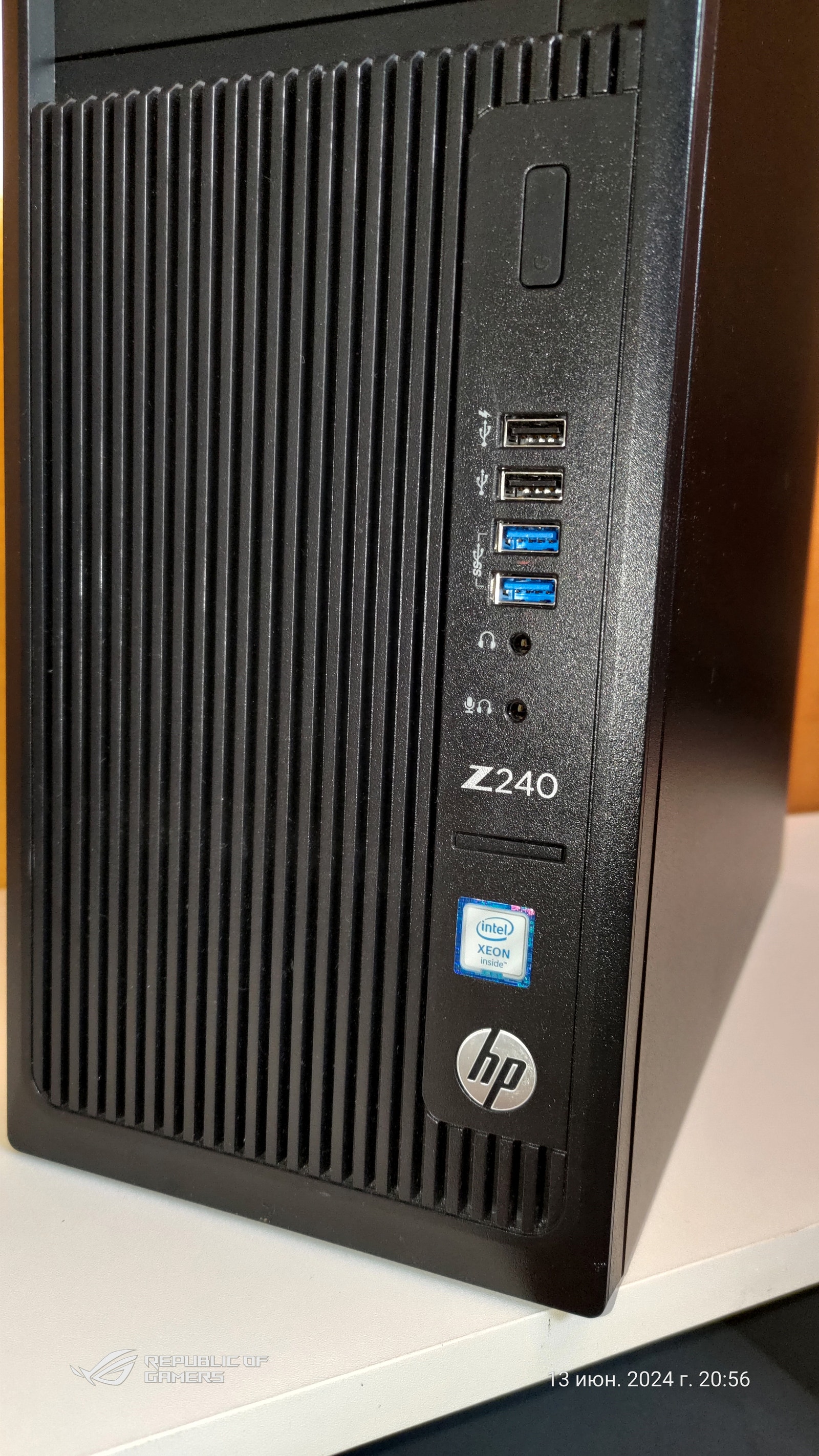 動作 HP Z240 Tower (E3-1225v5/8GB/Win11) HP WorkStation Z240 Tower E3-1225v5 3.3GHz 8GB 480GB SSD