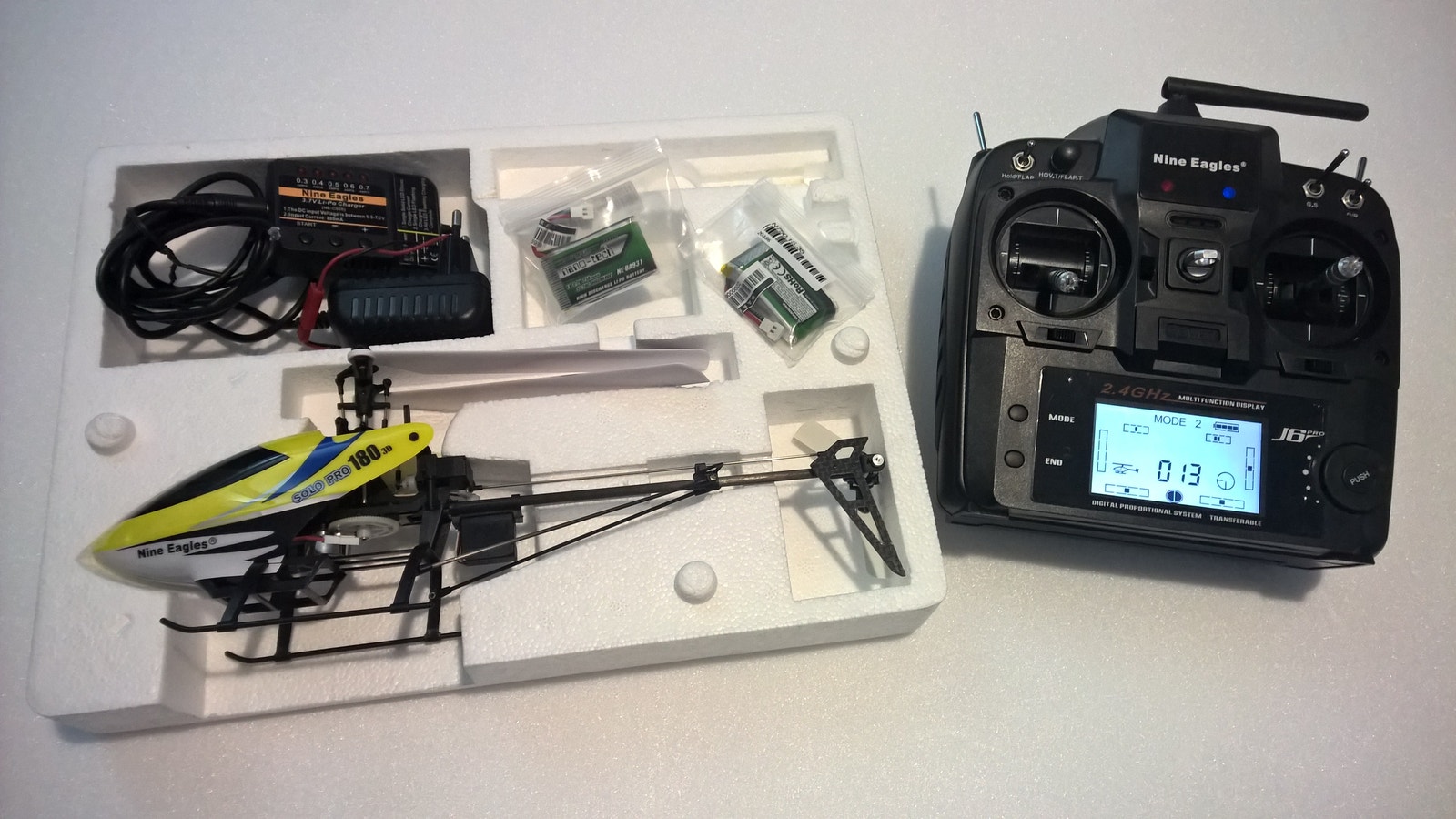 HiTEC ハイテック Nine Eagles SoloPro 180 3D 2.4GHz 6ch 小型電動3Dヘリコプター SOLO PRO 180 3D [ソロ