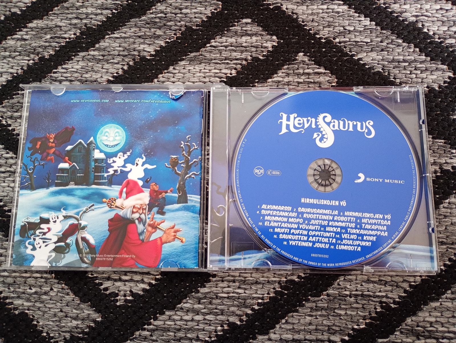 Hevisaurus - Hirmuliskojen Yö (Joulupainos) CD | Tori