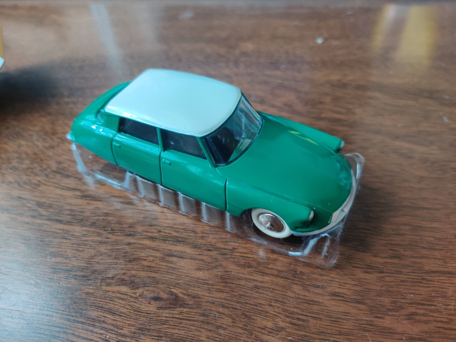Dinky Toys Citroën DS 19 – uusintapainos 1958, Laatikko +