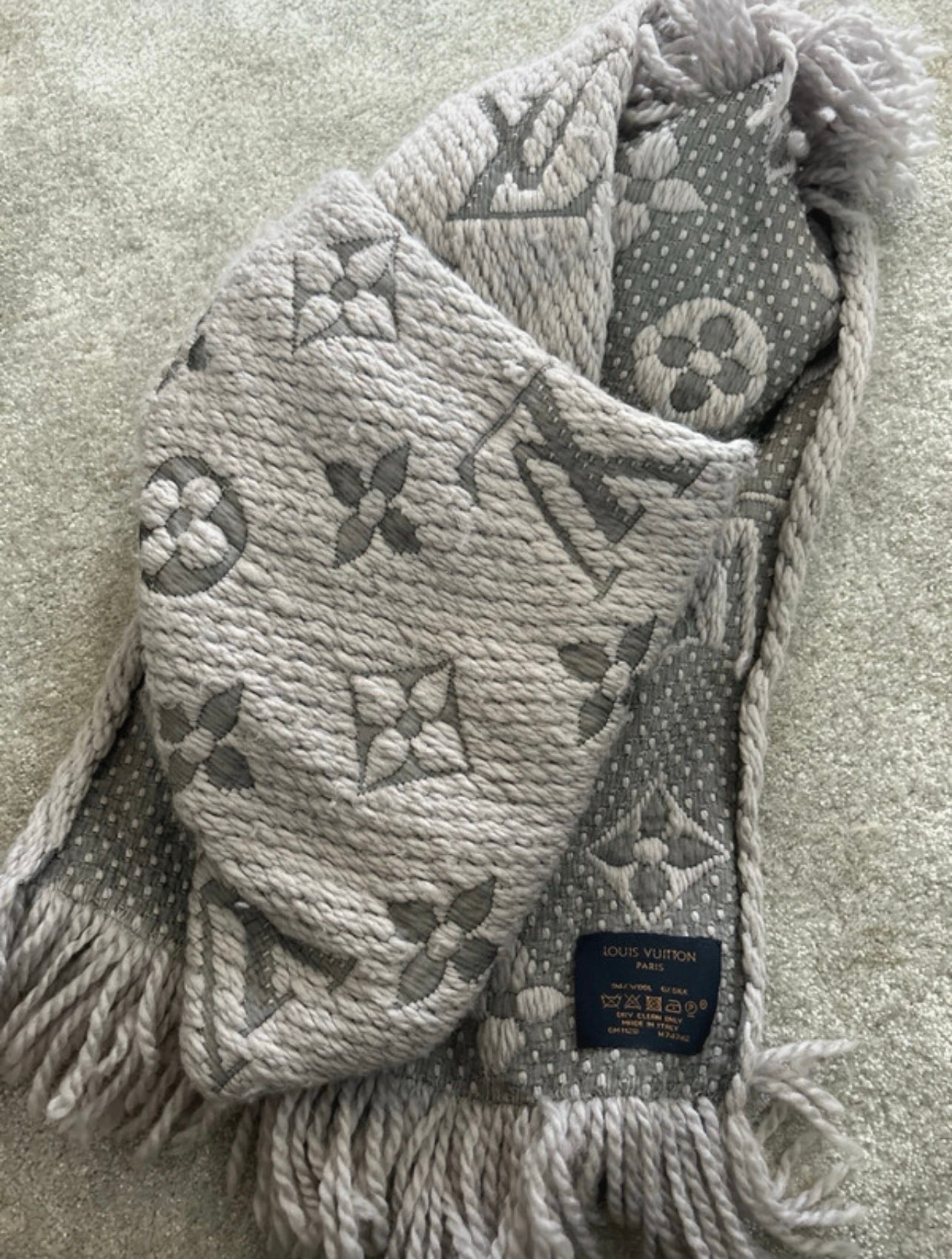 Louis Vuitton Logomania Pearl Grey Tori
