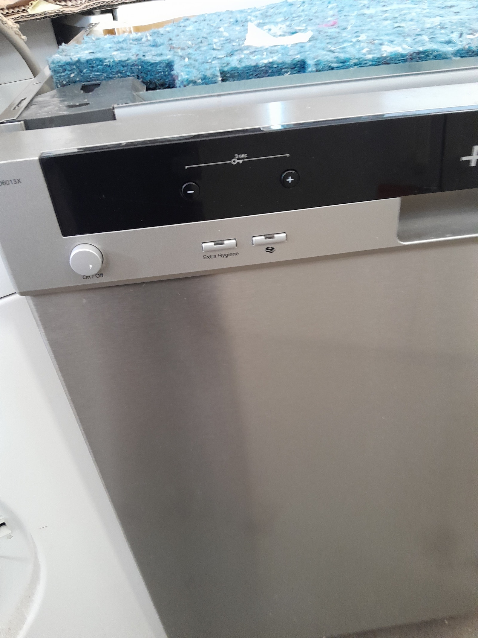 Astianpesukone rosteriluukulla leveys 60 Tori