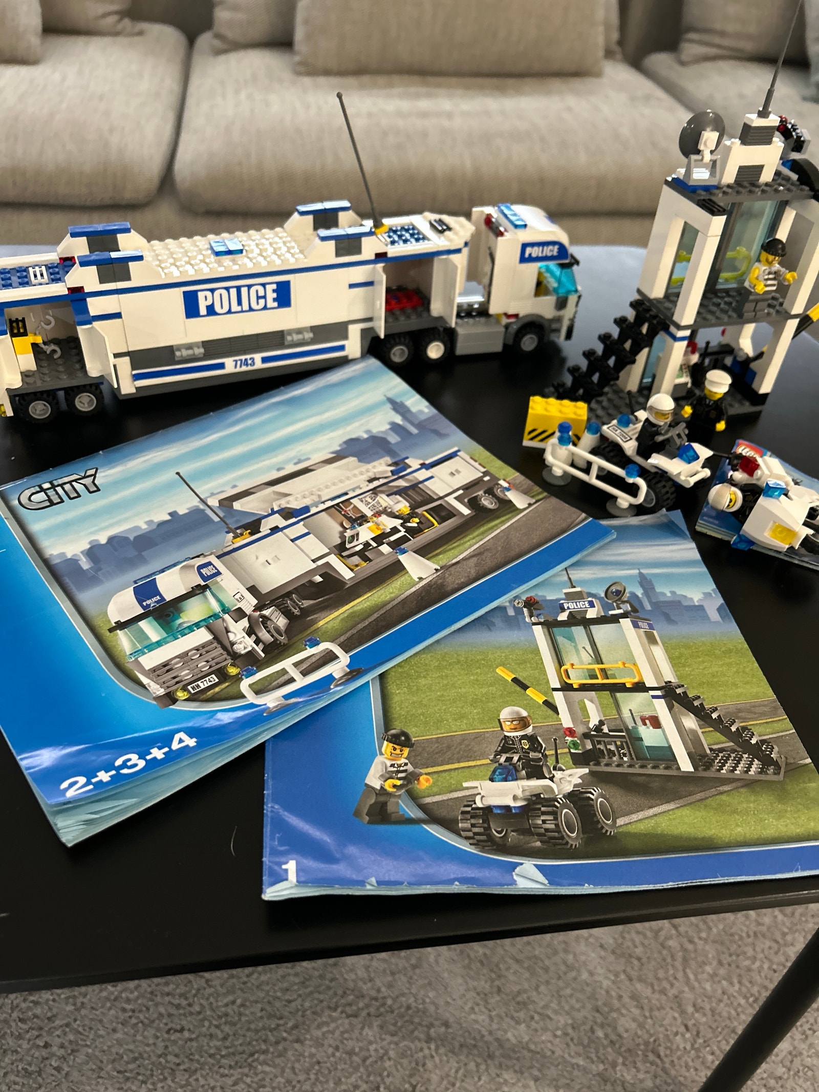 Lego city poliisirekka 7743 city poliisi moottoripyörä 7235 Tori