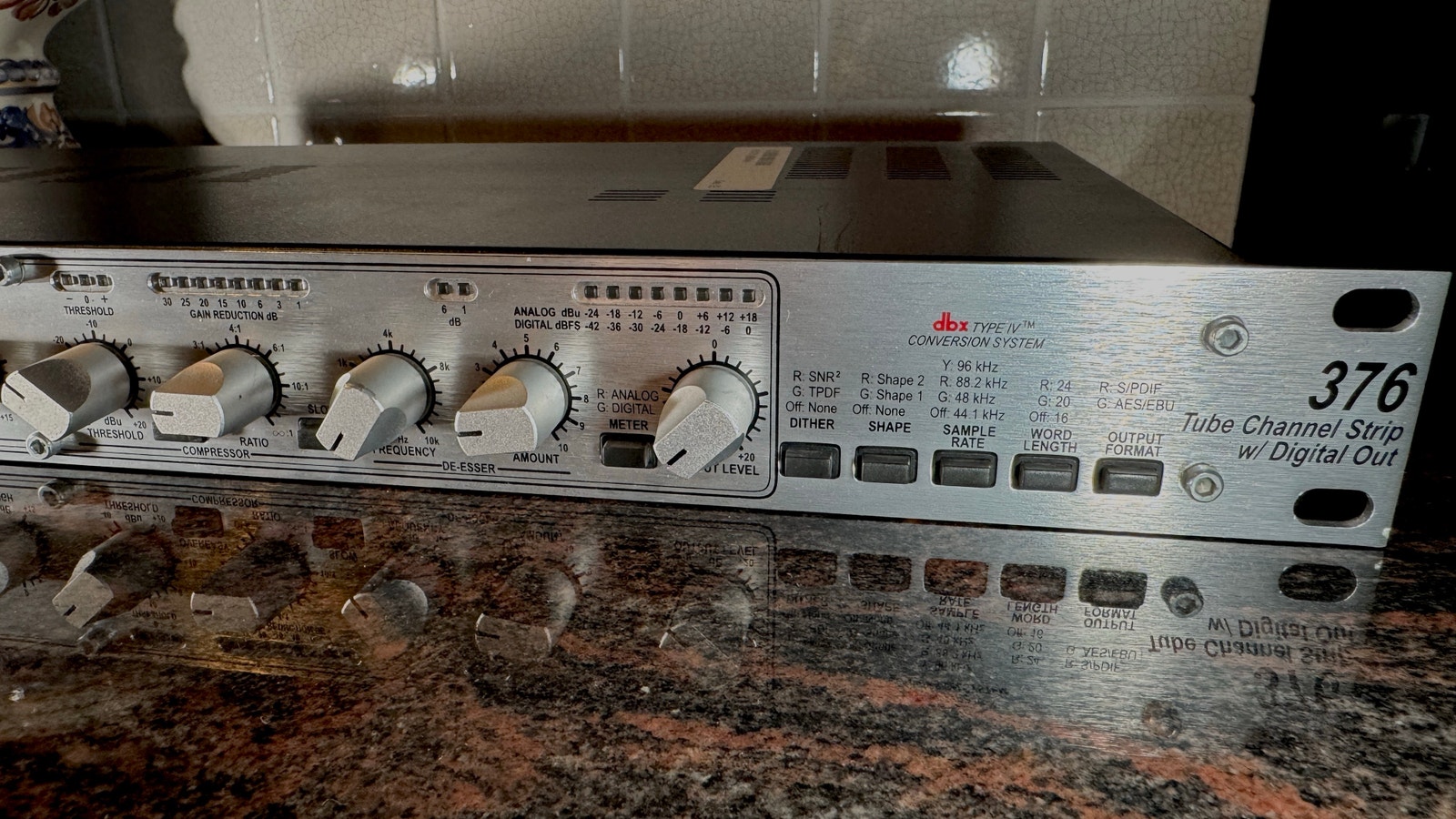 dbx 376 Tube Channel Strip | Tori