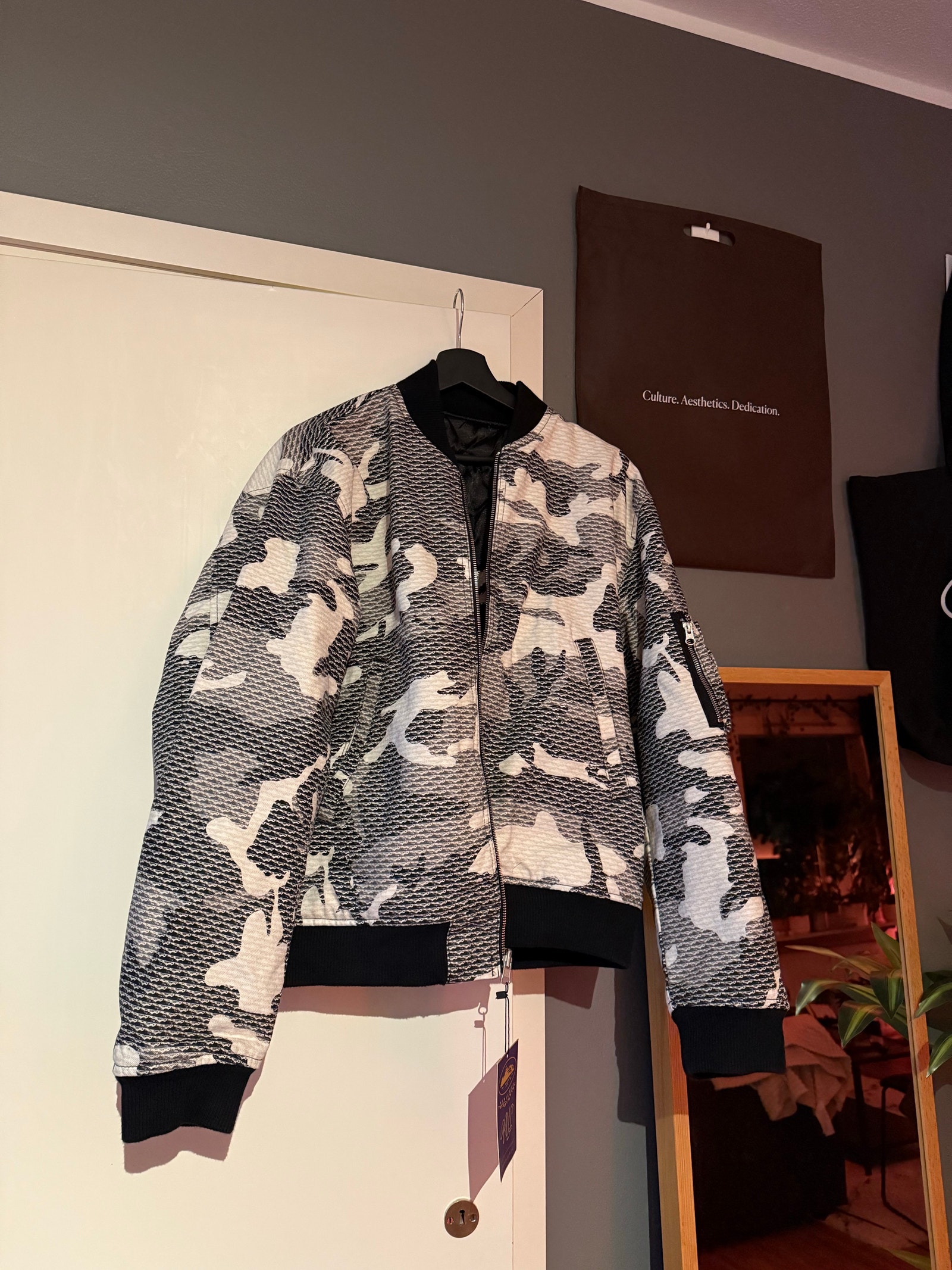 Corteiz Alc-Camo Reversible Bomber 'Arctic' | Tori
