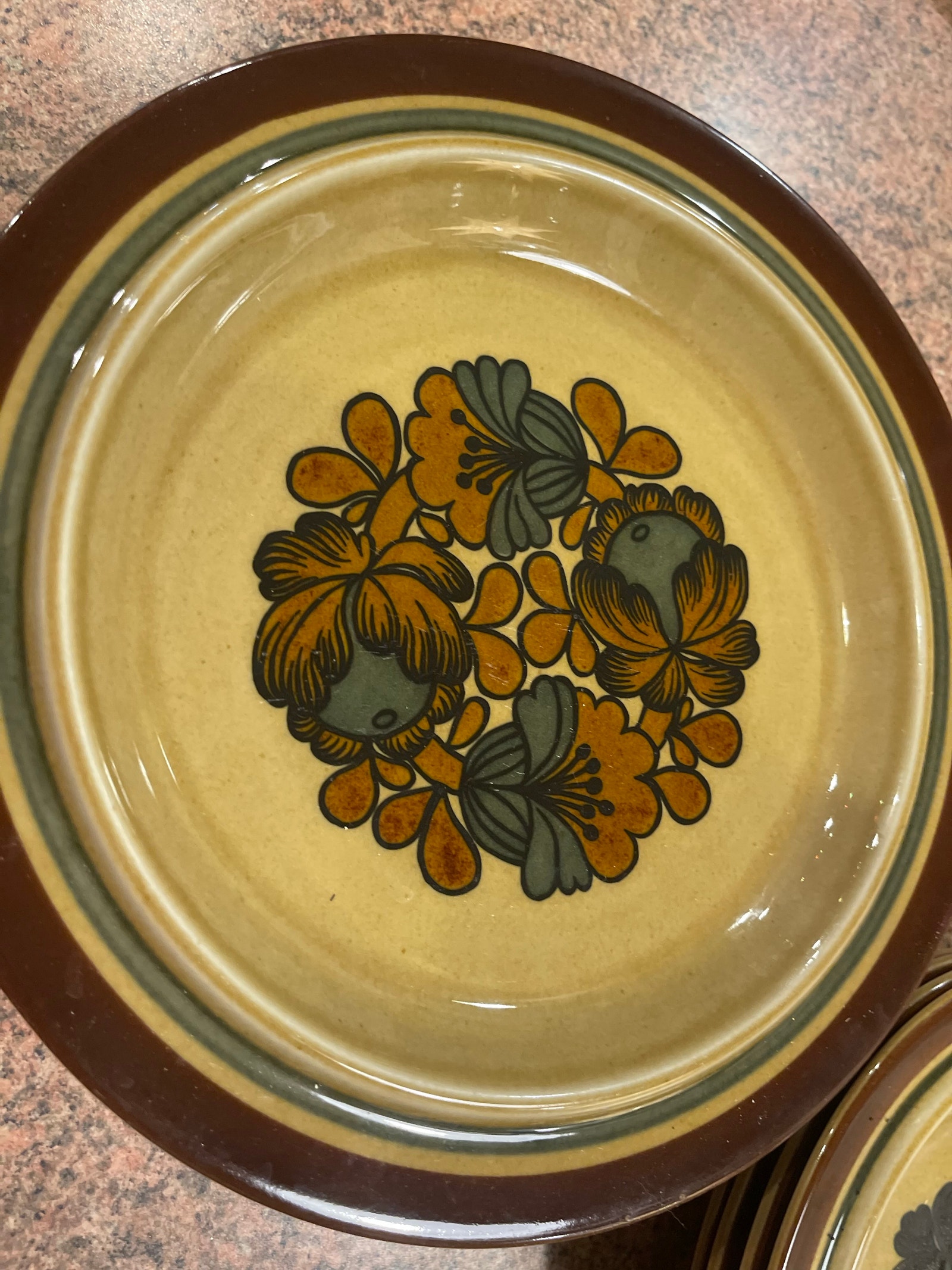 Arabia Otso lautaset ruskea kukkakuvio | Tori