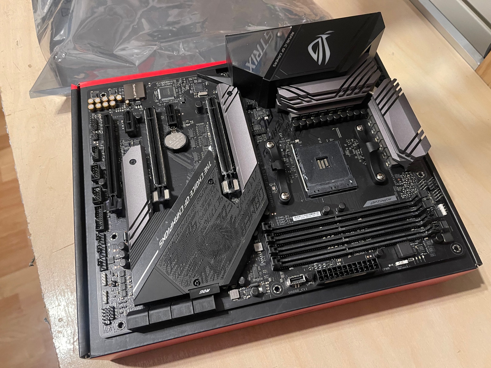 AMD Ryzen 9 5900X + Strix X570-F Gaming + 32GB DDR4 | Tori