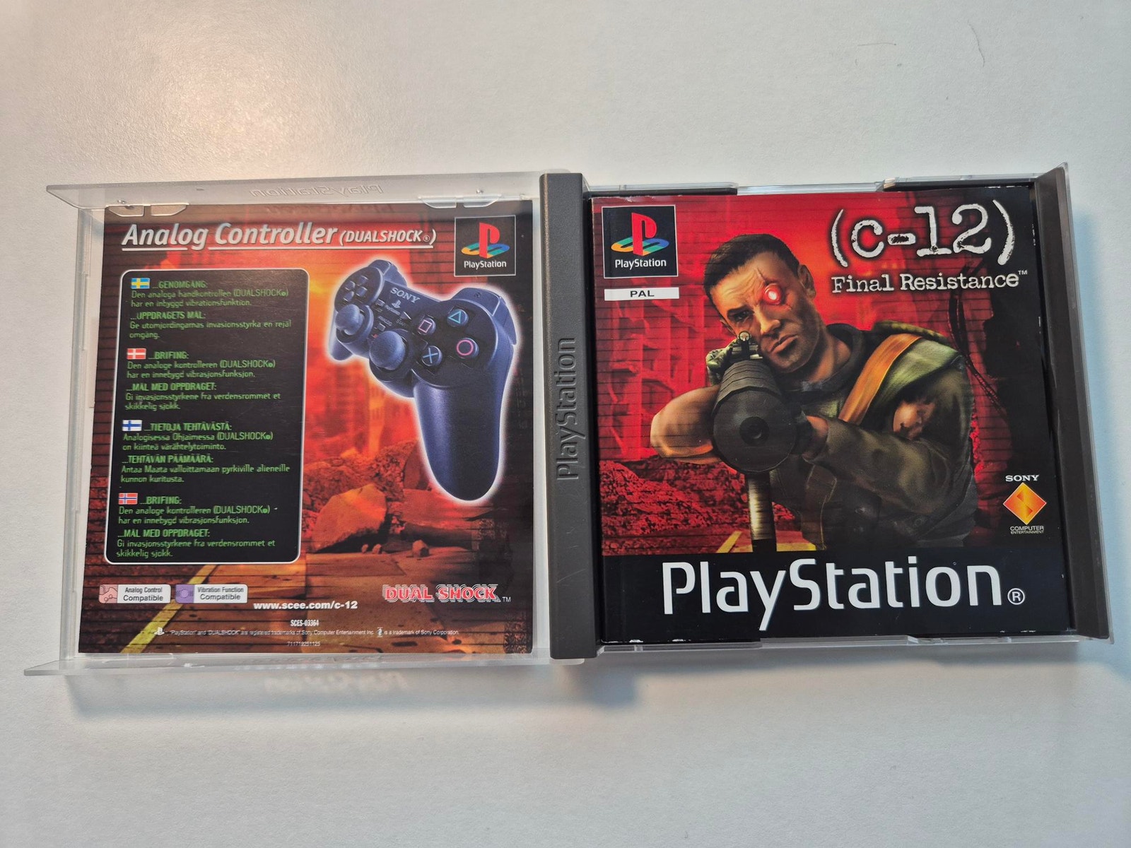 Sony PlayStation C-12 Final Resistance peli | Tori