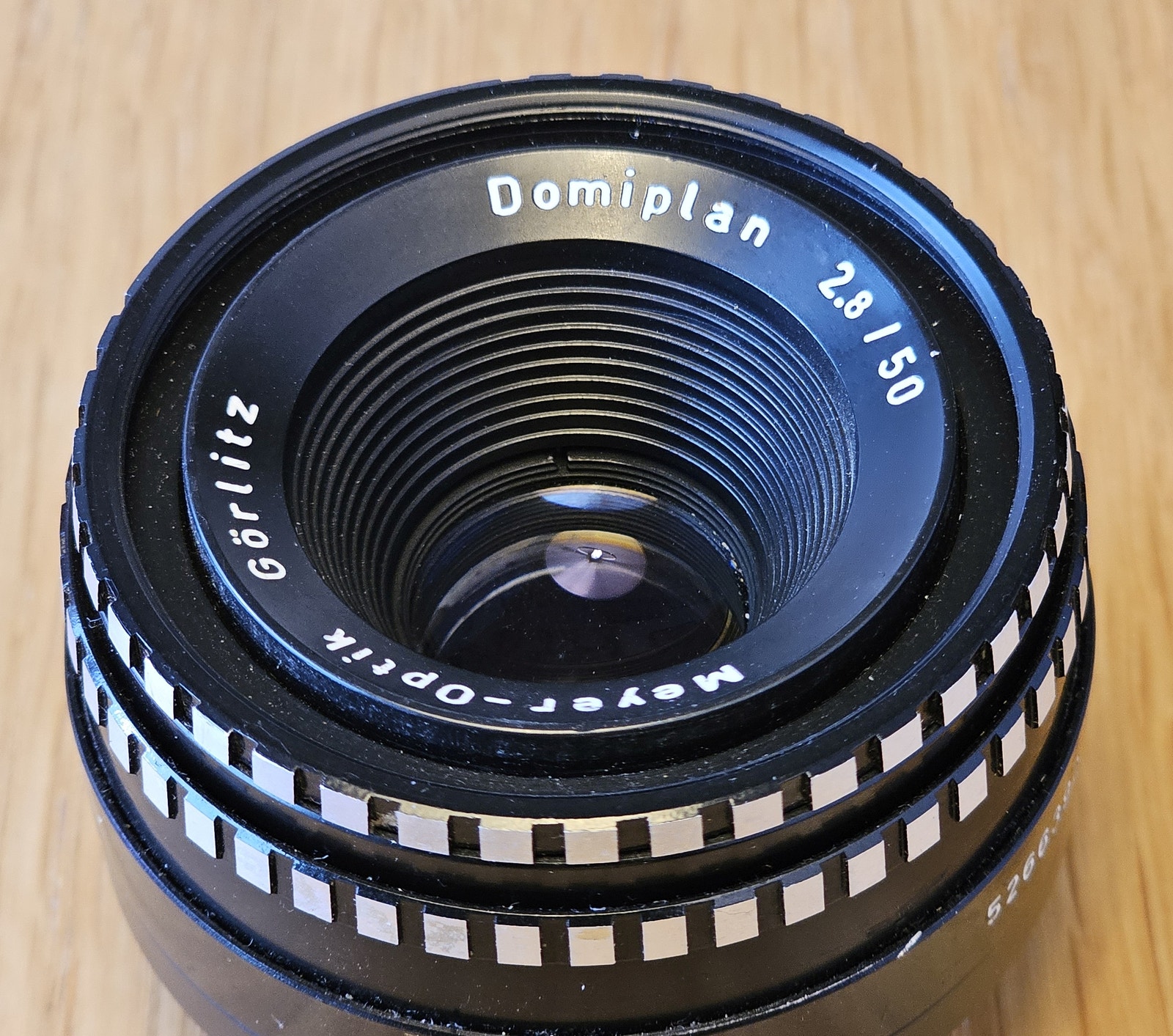 Nikon Z5 mit Meyer Optik Görlitz 50mm Domiplan M42-Version C. Zahn - Digitalkamera-Museum