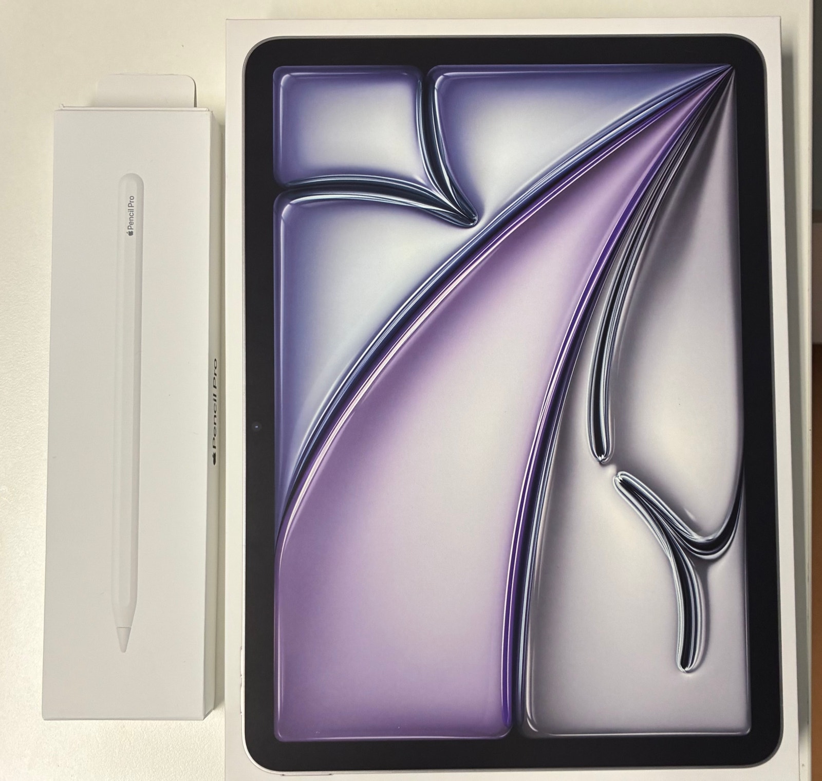 New Apple ipad Air 11 inch M3 256GB (Full set, Purchase- 25 Feb