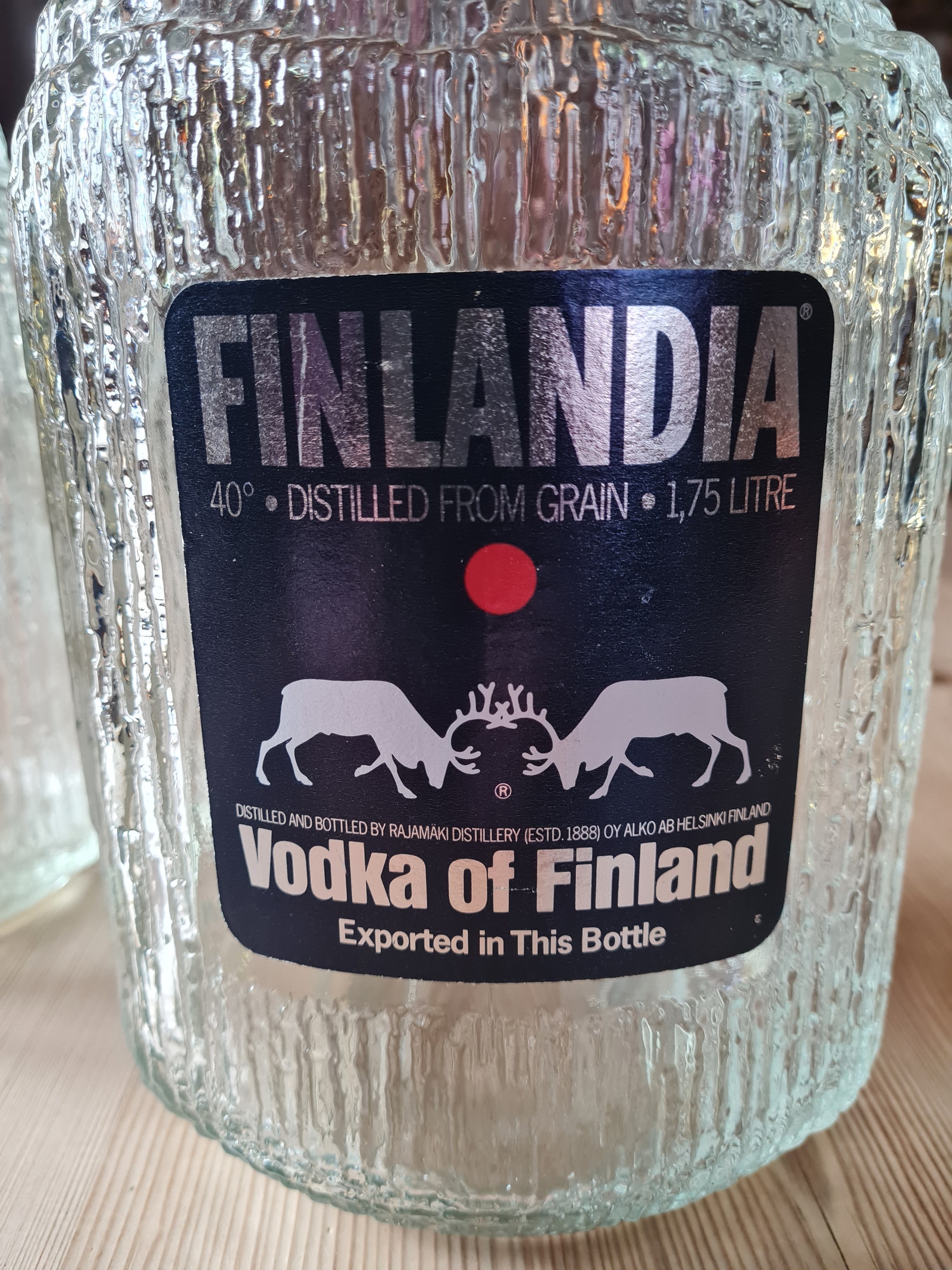 Tapio Wirkkala Finlandia Vodka 1,75 l vientimalli kahvapullot (2