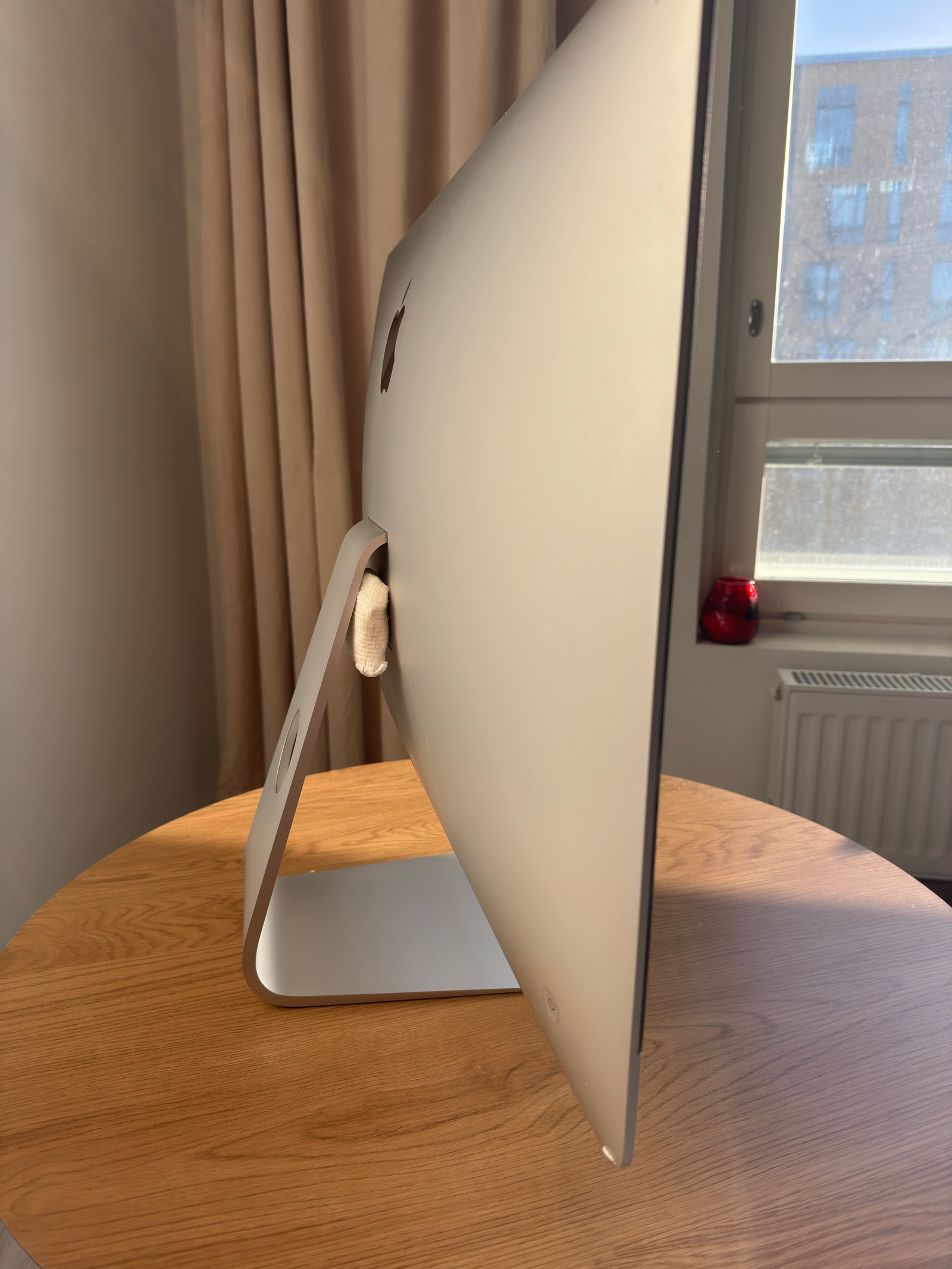 siisti iMac 27” Late 2013 3TB 24GB RAM Näytönohjain: NVIDIA
