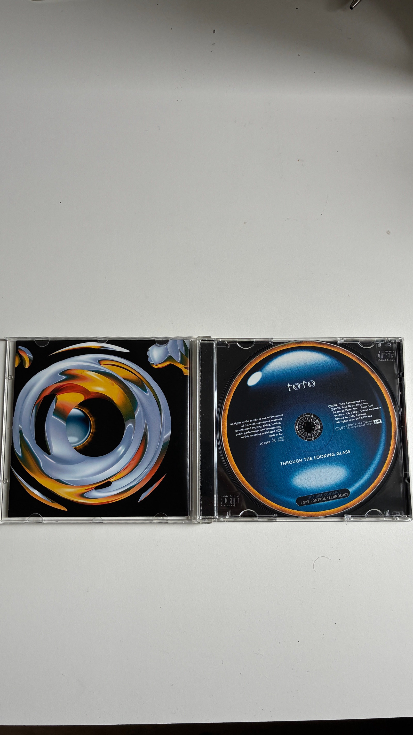 Toto – Through The Looking Glass CD-levy | Tori