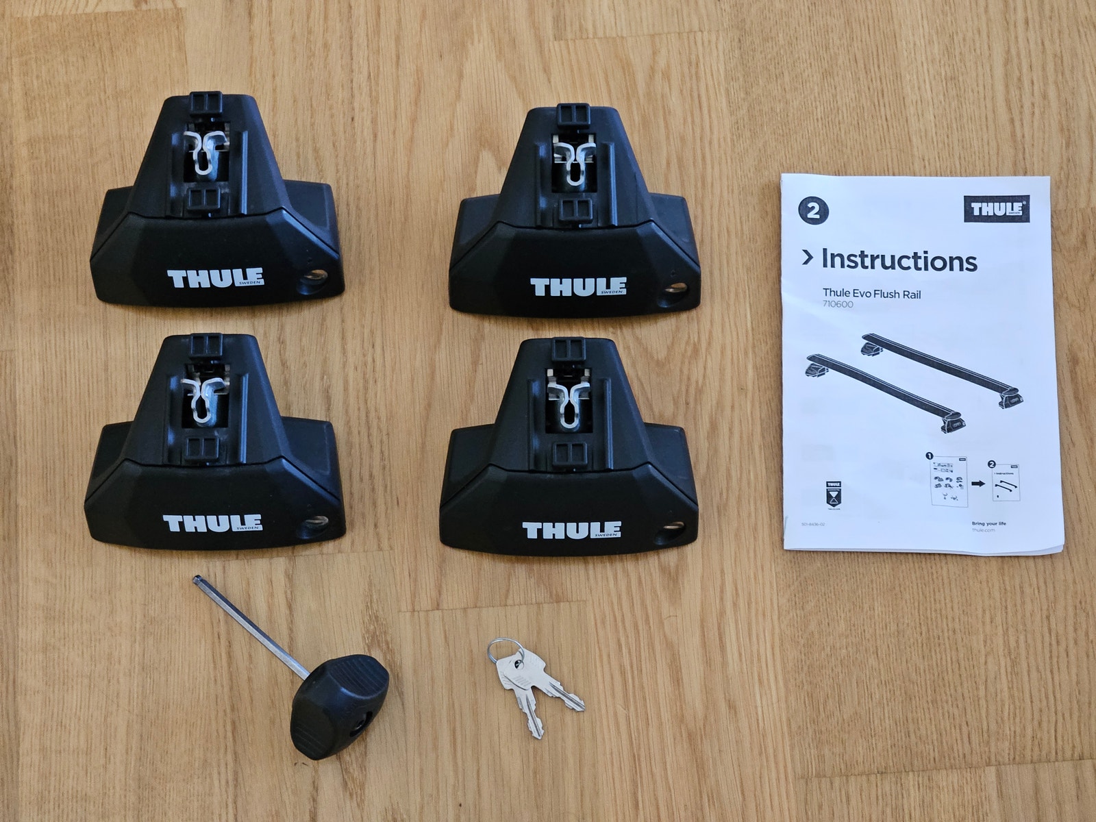 Thule Evo Flush Rail 710600 Thule Evo Flush Mounted Roof Rail Feet 