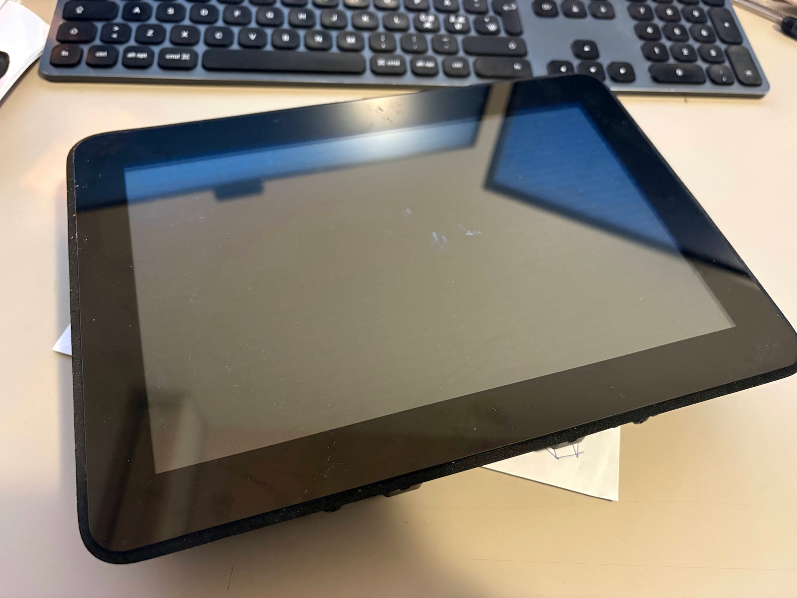 Elo Touch Solutions ET1093L – 10.1” Multi Touchscreen Monitor | Tori
