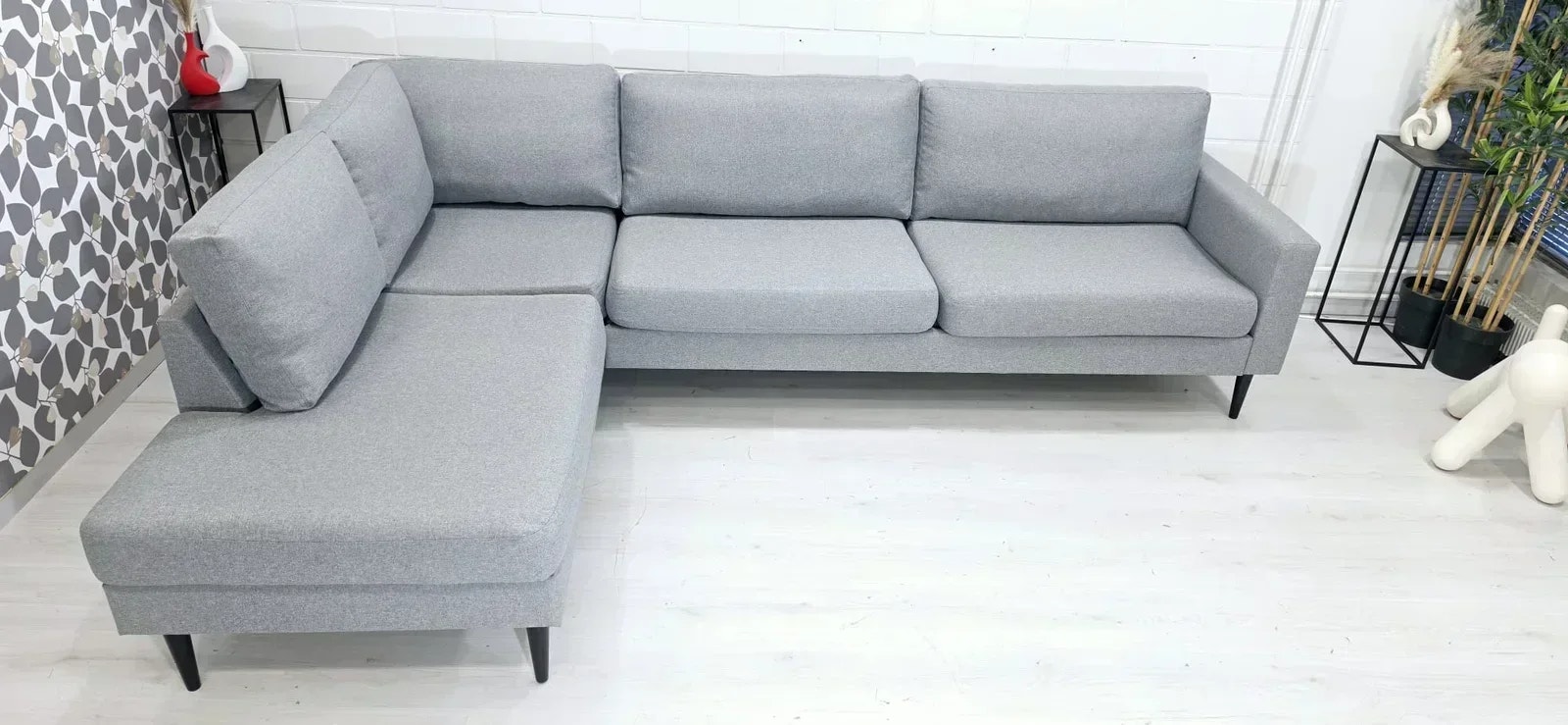 (A64)  Avokulmasohva, ilmainen kuljetus, free delivery.