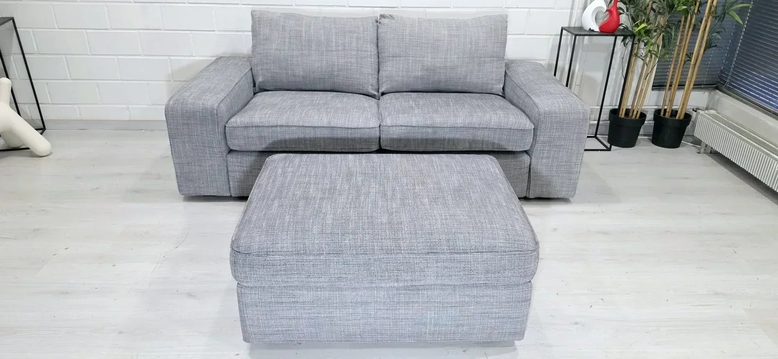 (A10) Kivik 2-istuttava sohva + rahi, ilmainen kuljetus, free delivery.