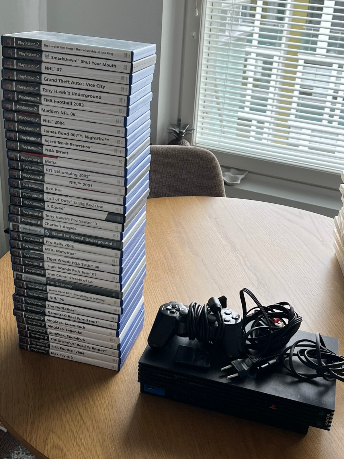 Tarjoa!! Myydään pakettina Ps3 (+pelejä), PS2 (+pelejä), Nintendo