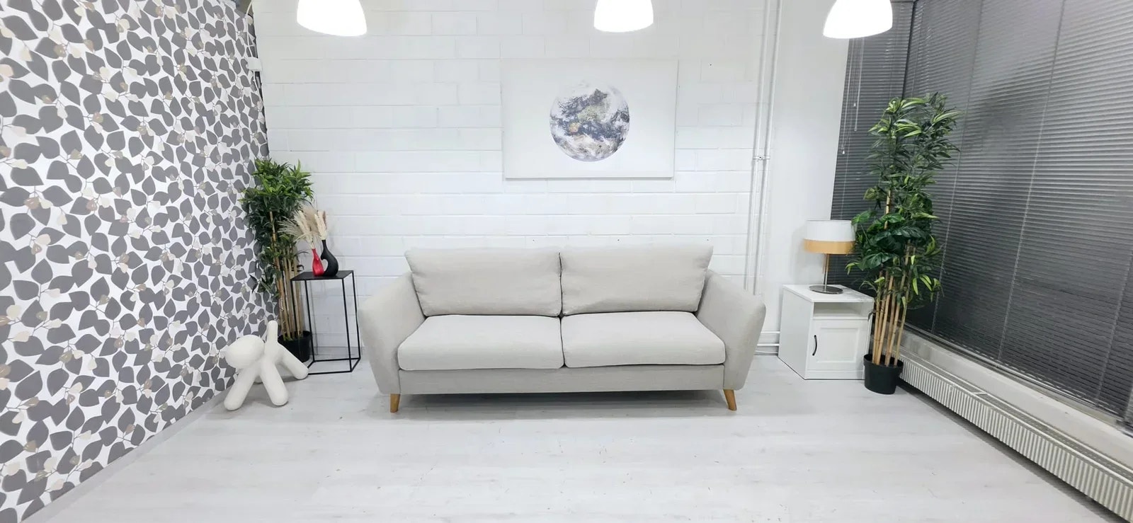 (A39)Tyylikäs ja tilava 3-istuttava sohva beige Ilmainen kuljetus vaikka tänään!
