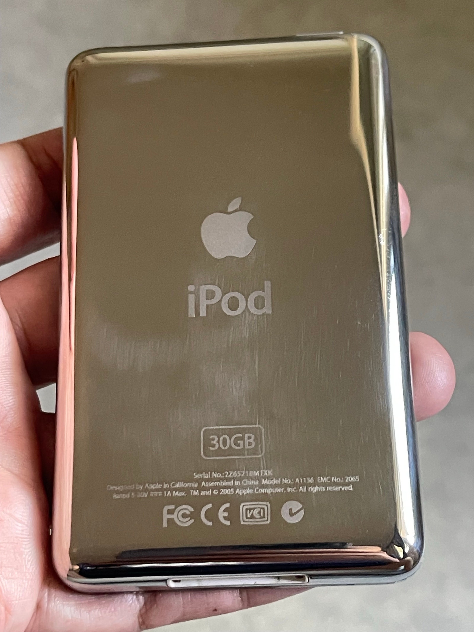 Apple iPod Classic 5th 30gb musiikki-soitin musta | Tori