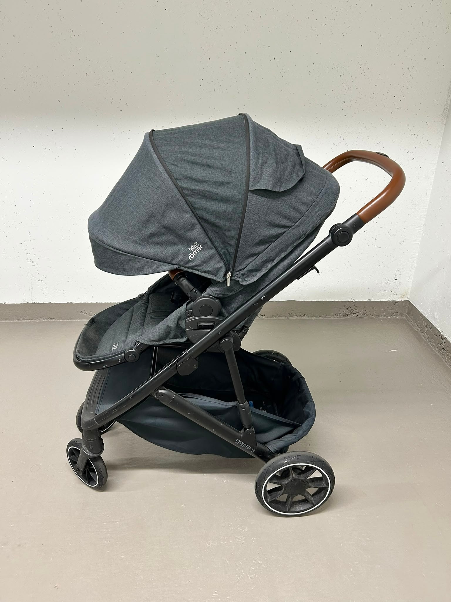 bugaboo fox suspension 5 Renew Complete Stroller Bric's Torino Backpack Business Stroller Frame patio umbrella with fan item:2010 Model Bee Front Swivel Wheels With Fork (6
