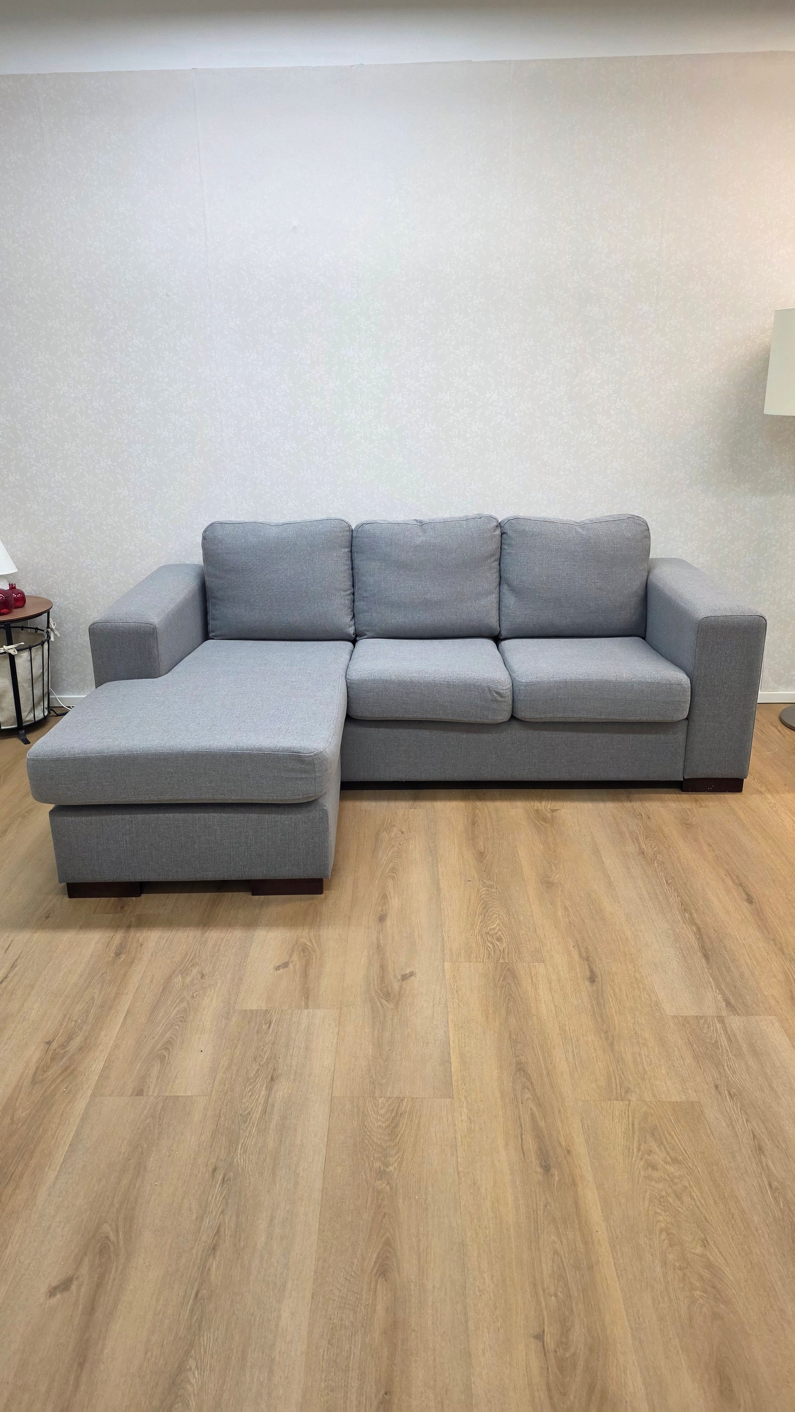 Sohva/Divaanisohva, ilmainen kuljetus/Free delivery.