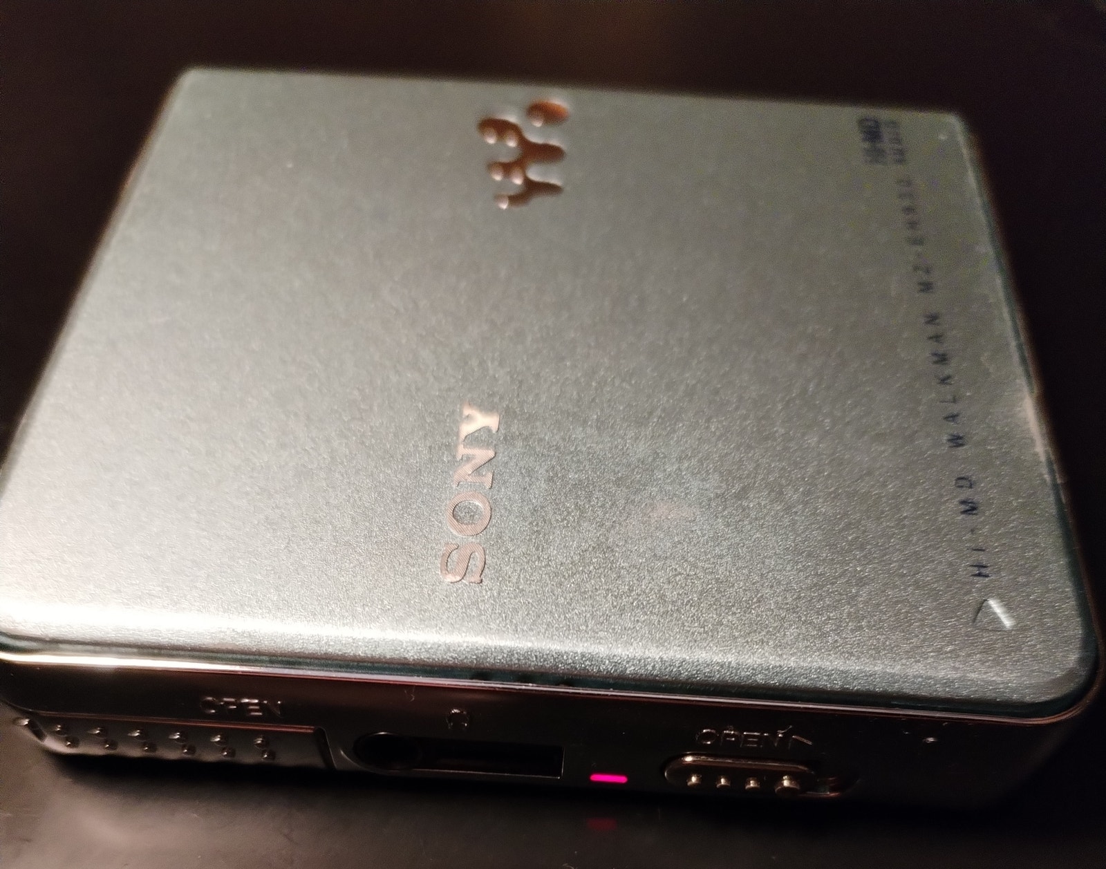 Hi-MD Walkman MZ-EH930 | Tori