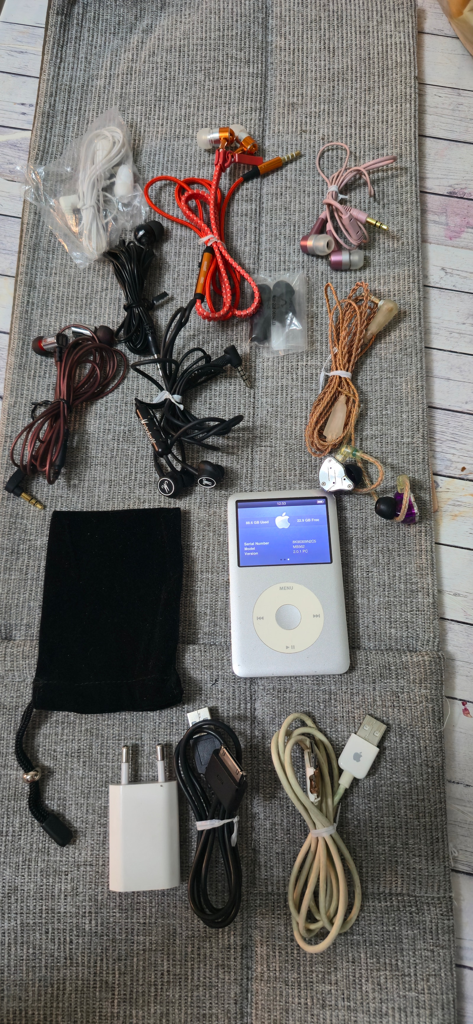 Apple iPod Classic 120GB | Tori