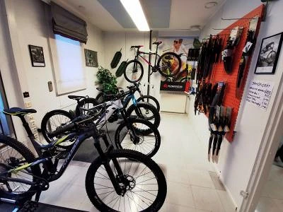 Kaupan Kaasari / Bikefix bannerikuva