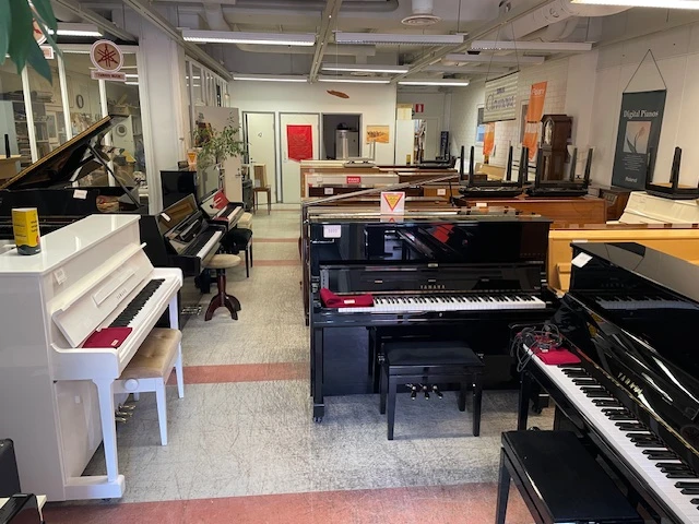 Kaupan Pianokeskus Oy bannerikuva