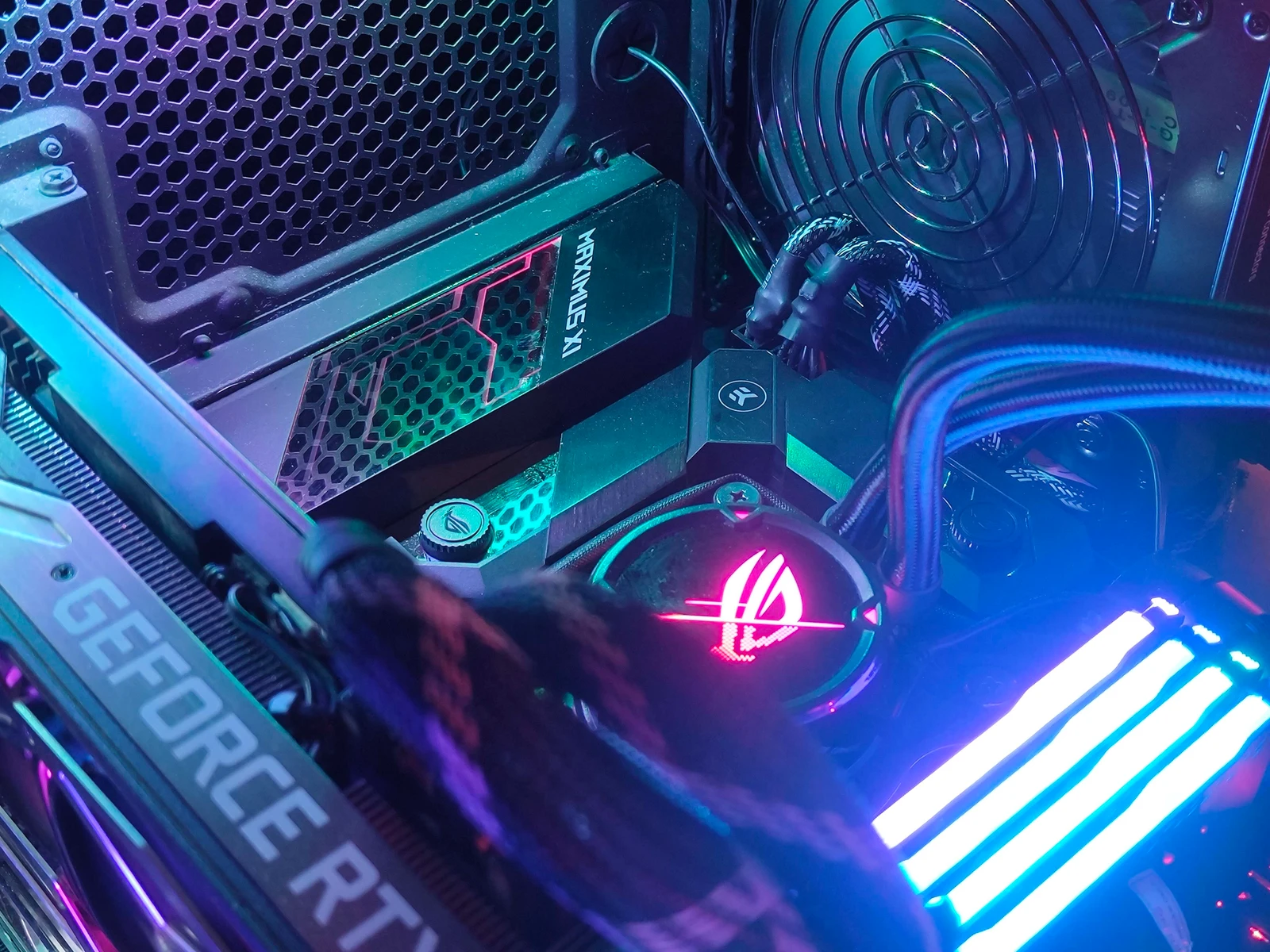 Kaupan KoneFORGE OY kansikuva